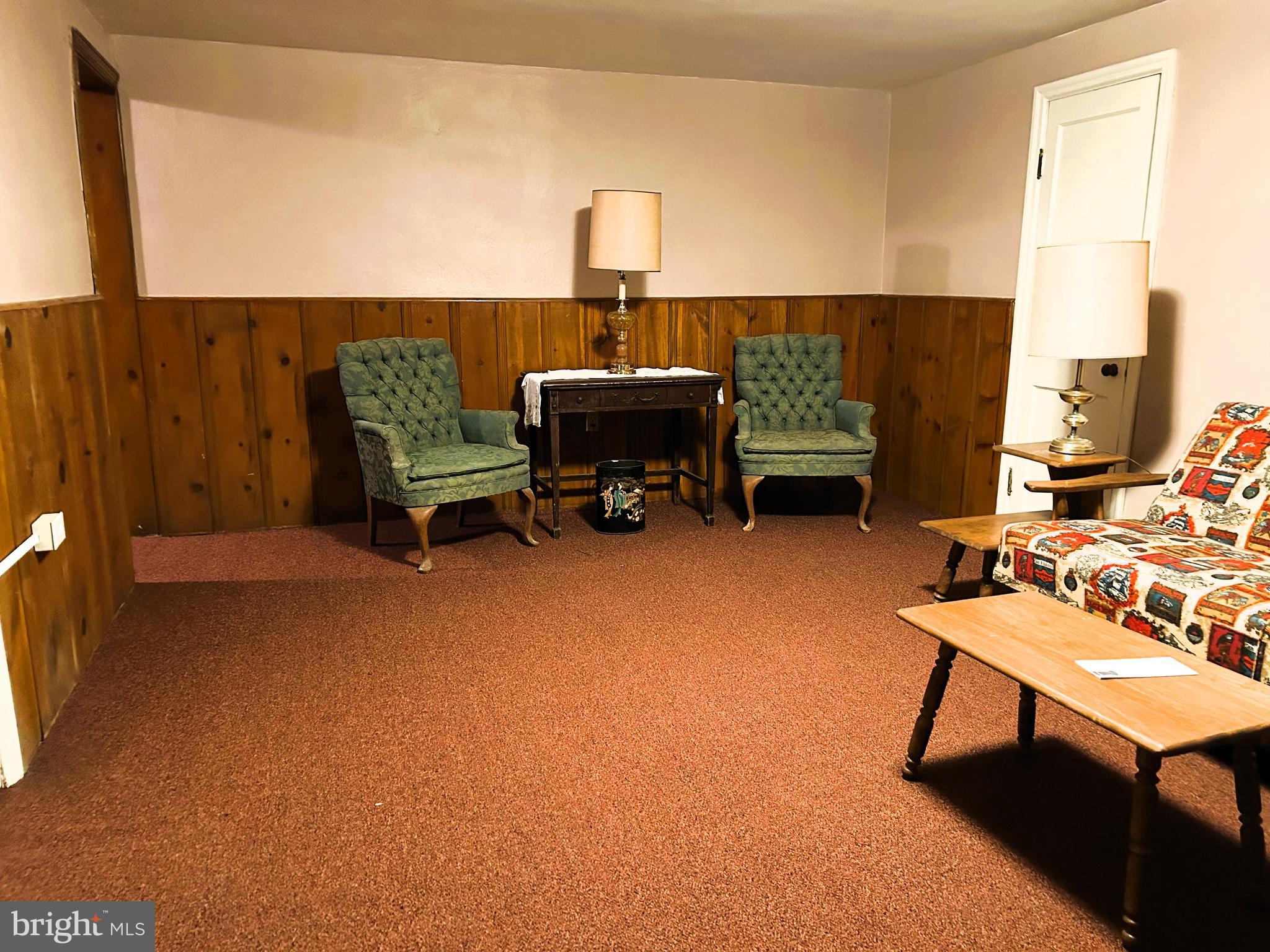 HOLLYWOOD HEIGHTS - Residential