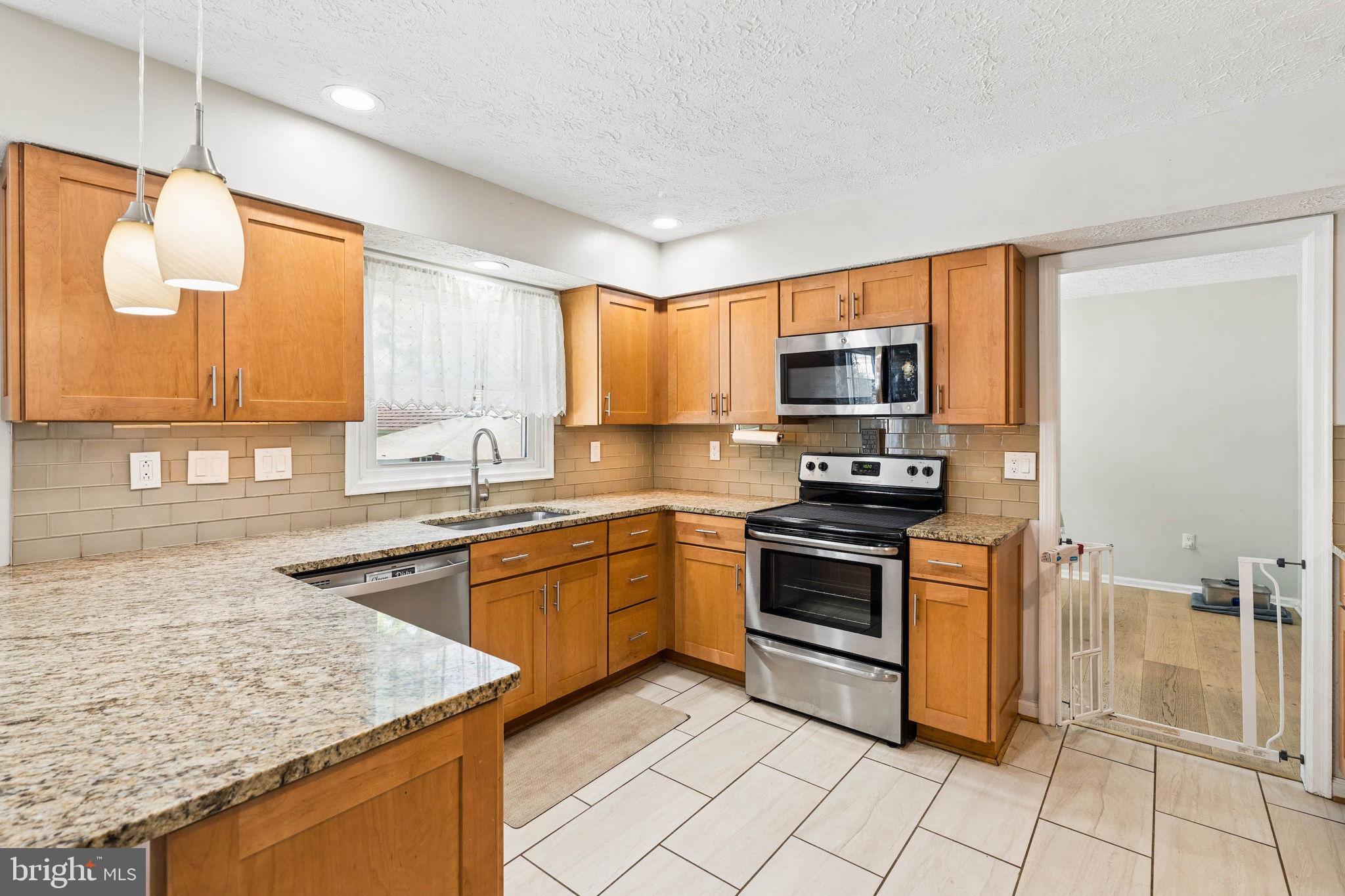 BALLENGER CREEK MEADOWS - Residential