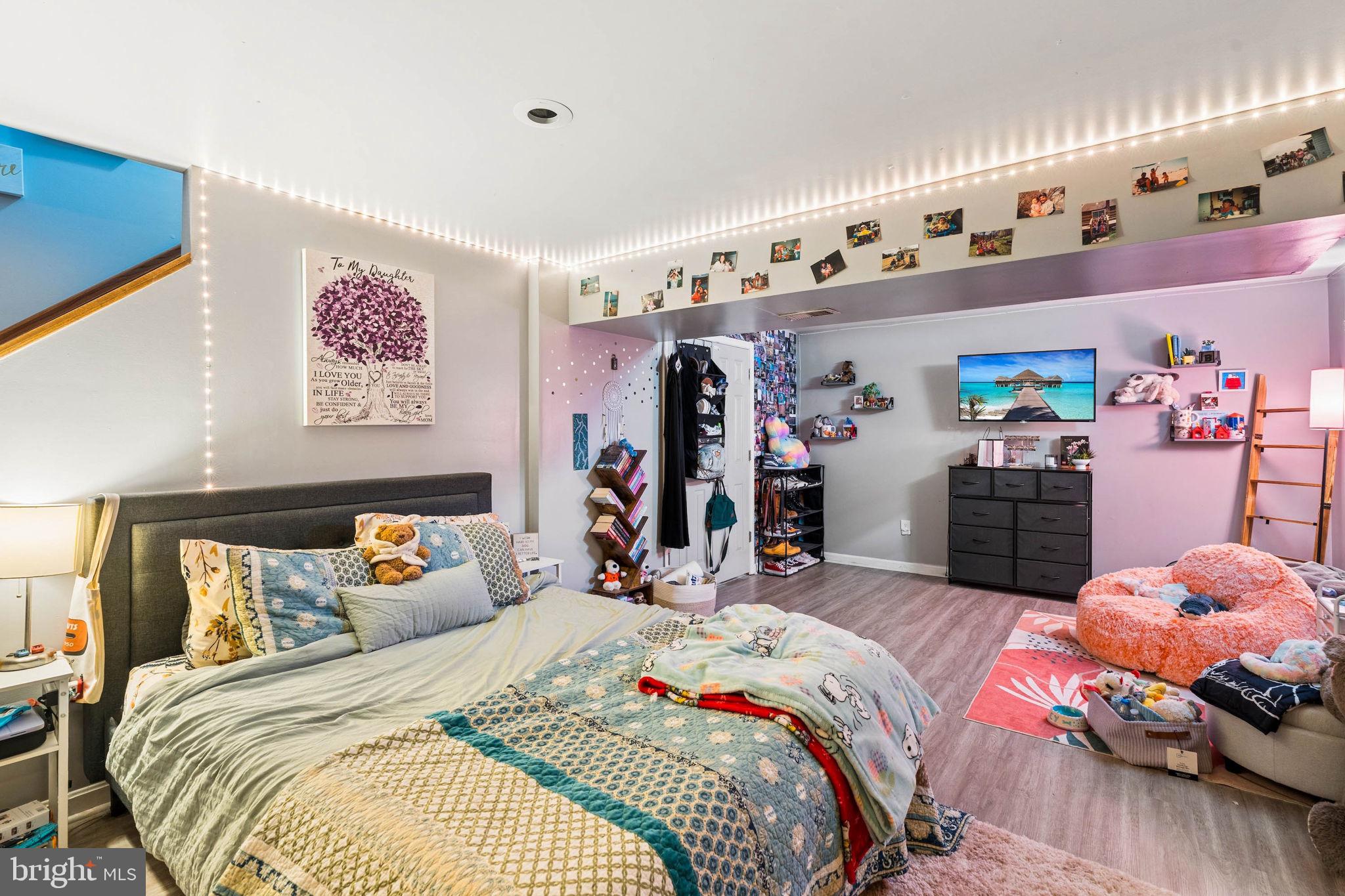 BALLENGER CREEK MEADOWS - Residential