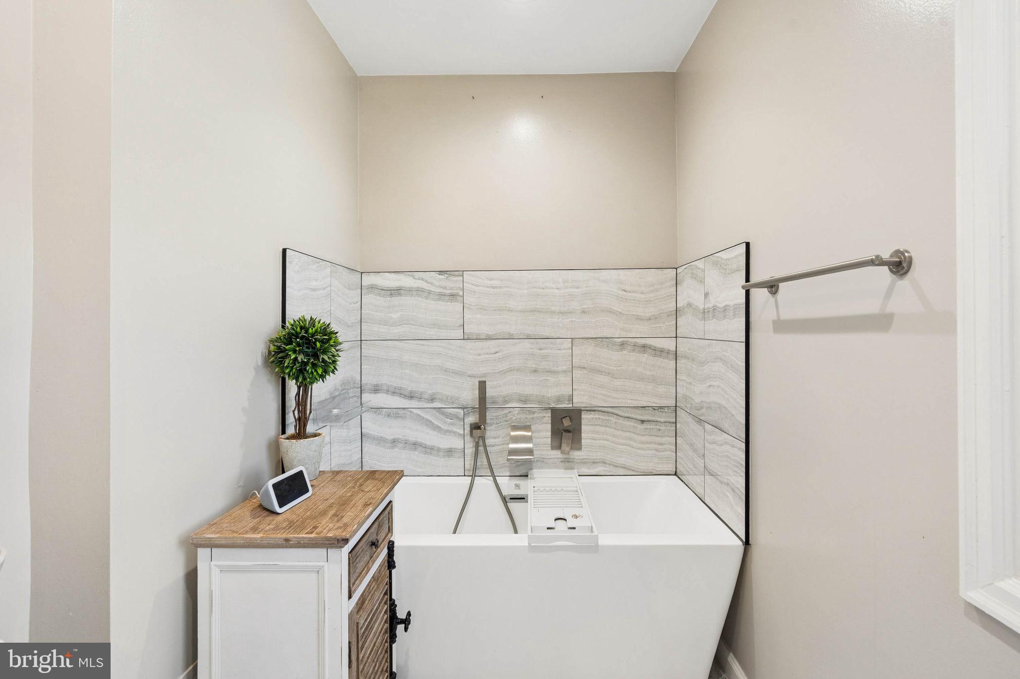 BALLENGER CREEK MEADOWS - Residential