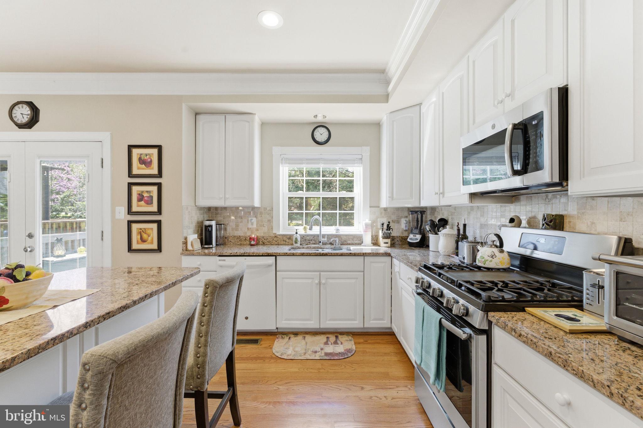 CLOVERLEAF CENTER - Residential