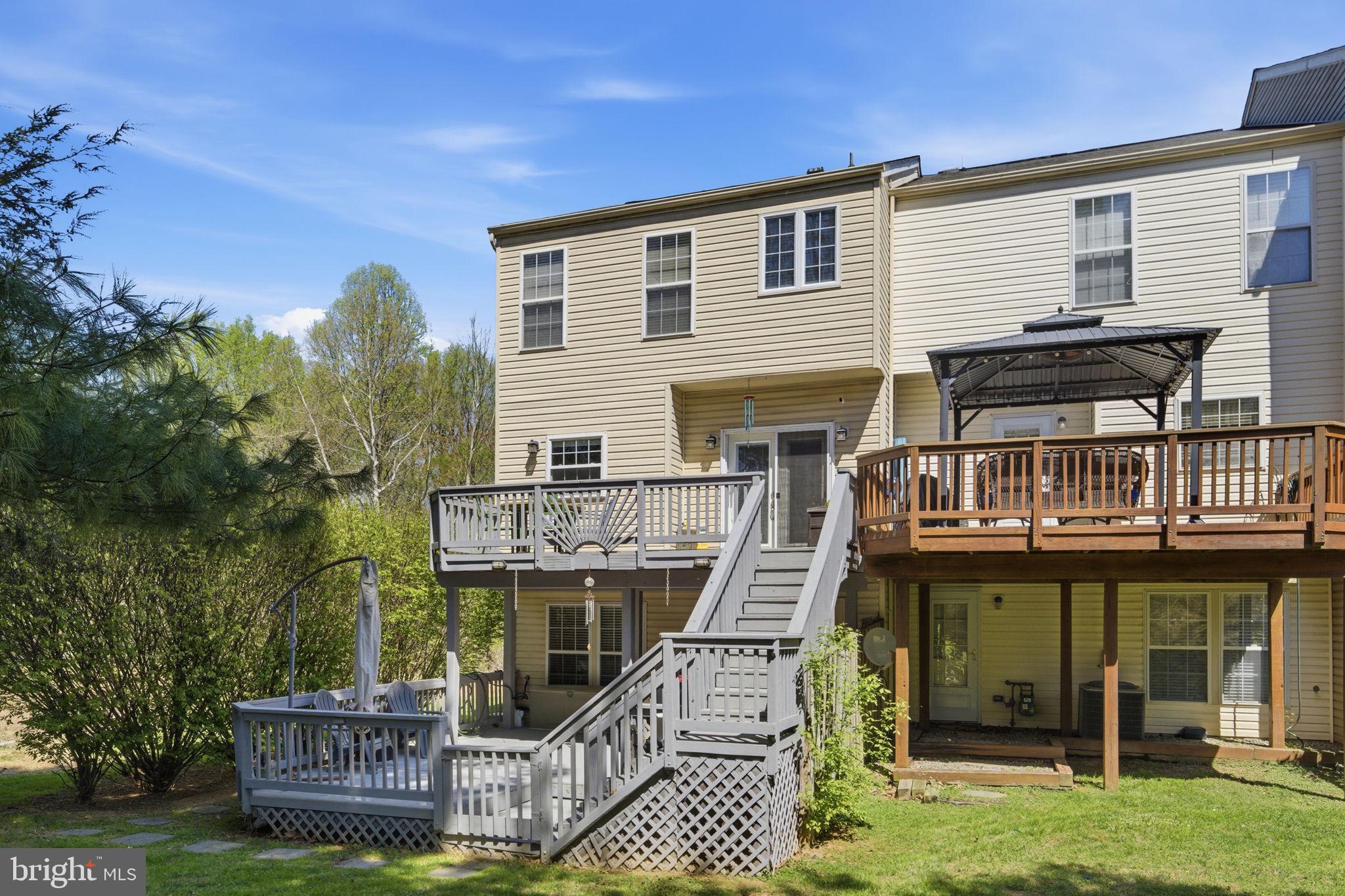 CLOVERLEAF CENTER - Residential