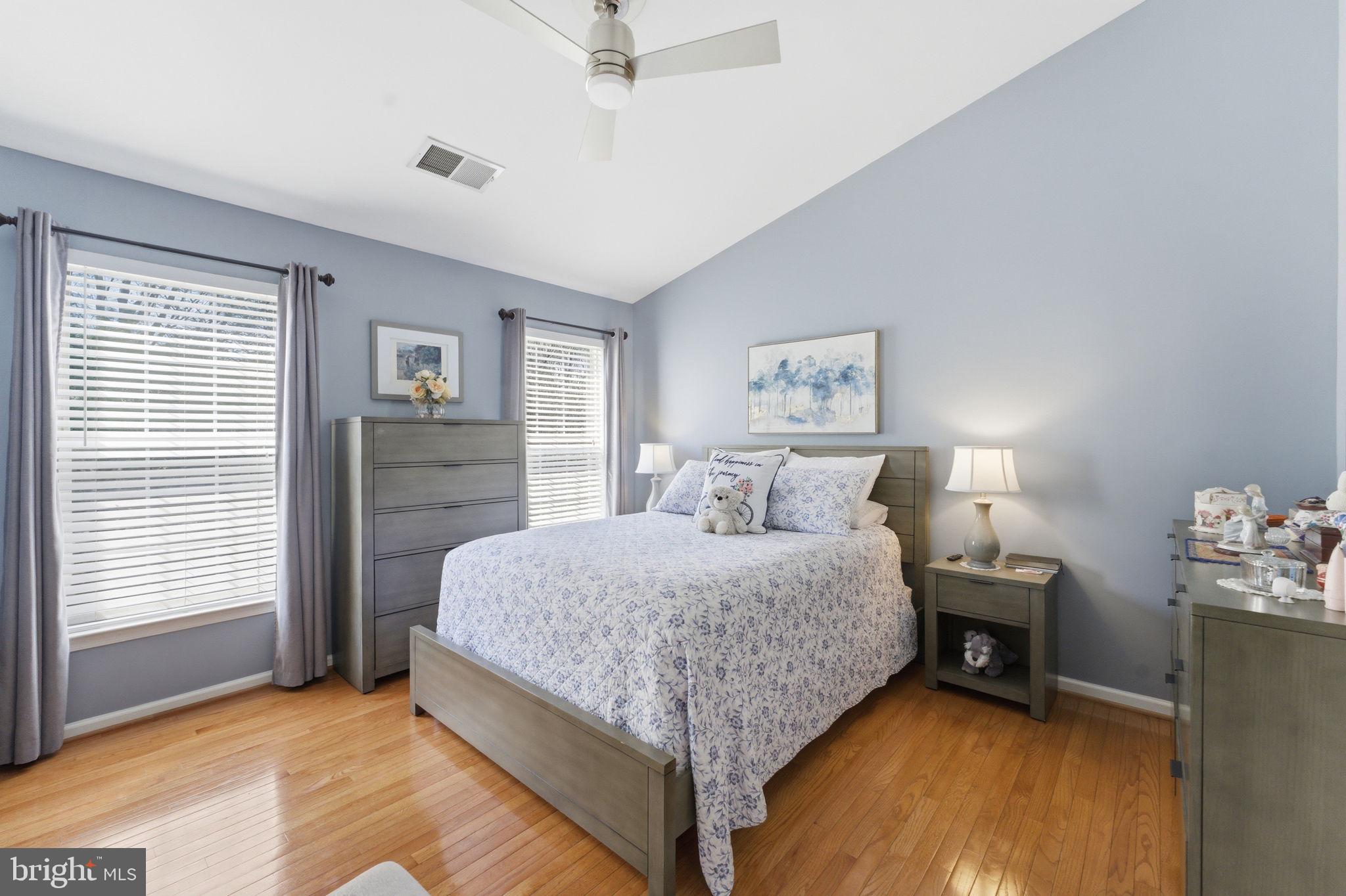 CLOVERLEAF CENTER - Residential
