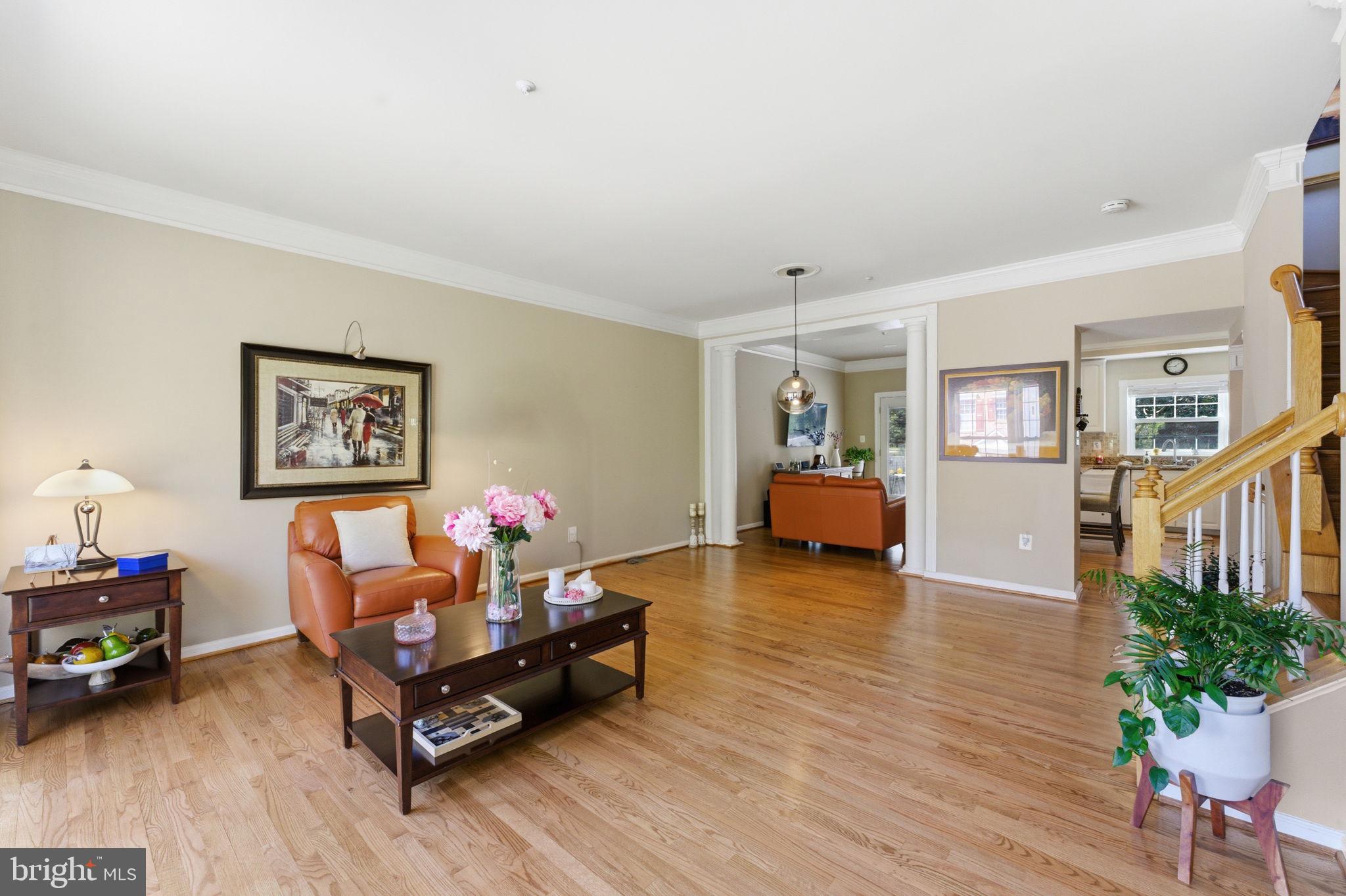CLOVERLEAF CENTER - Residential