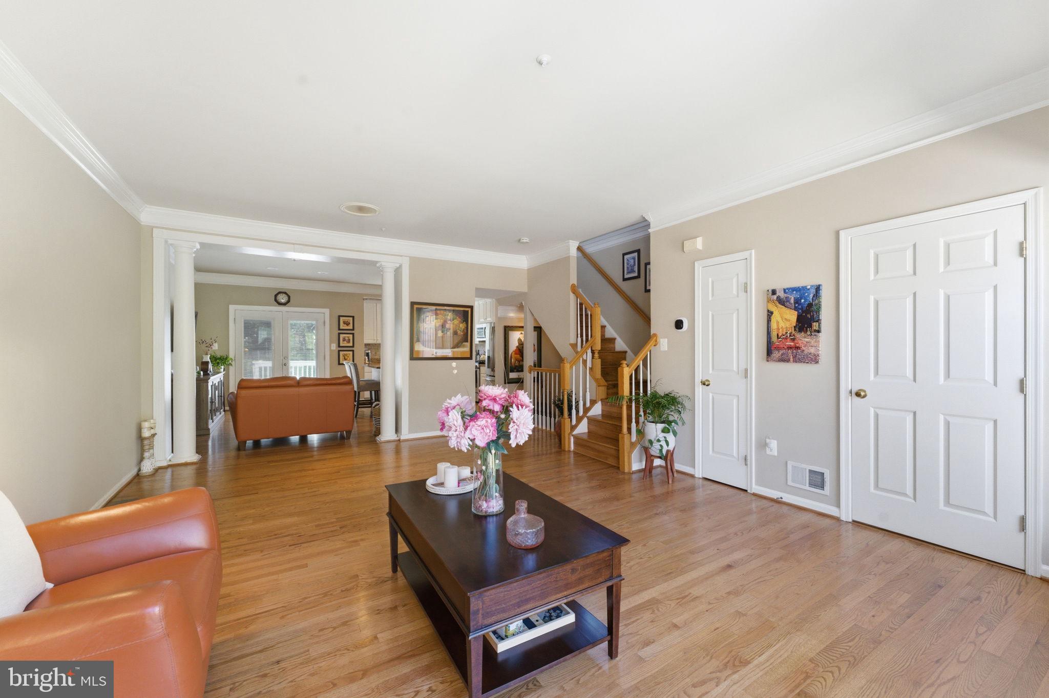 CLOVERLEAF CENTER - Residential