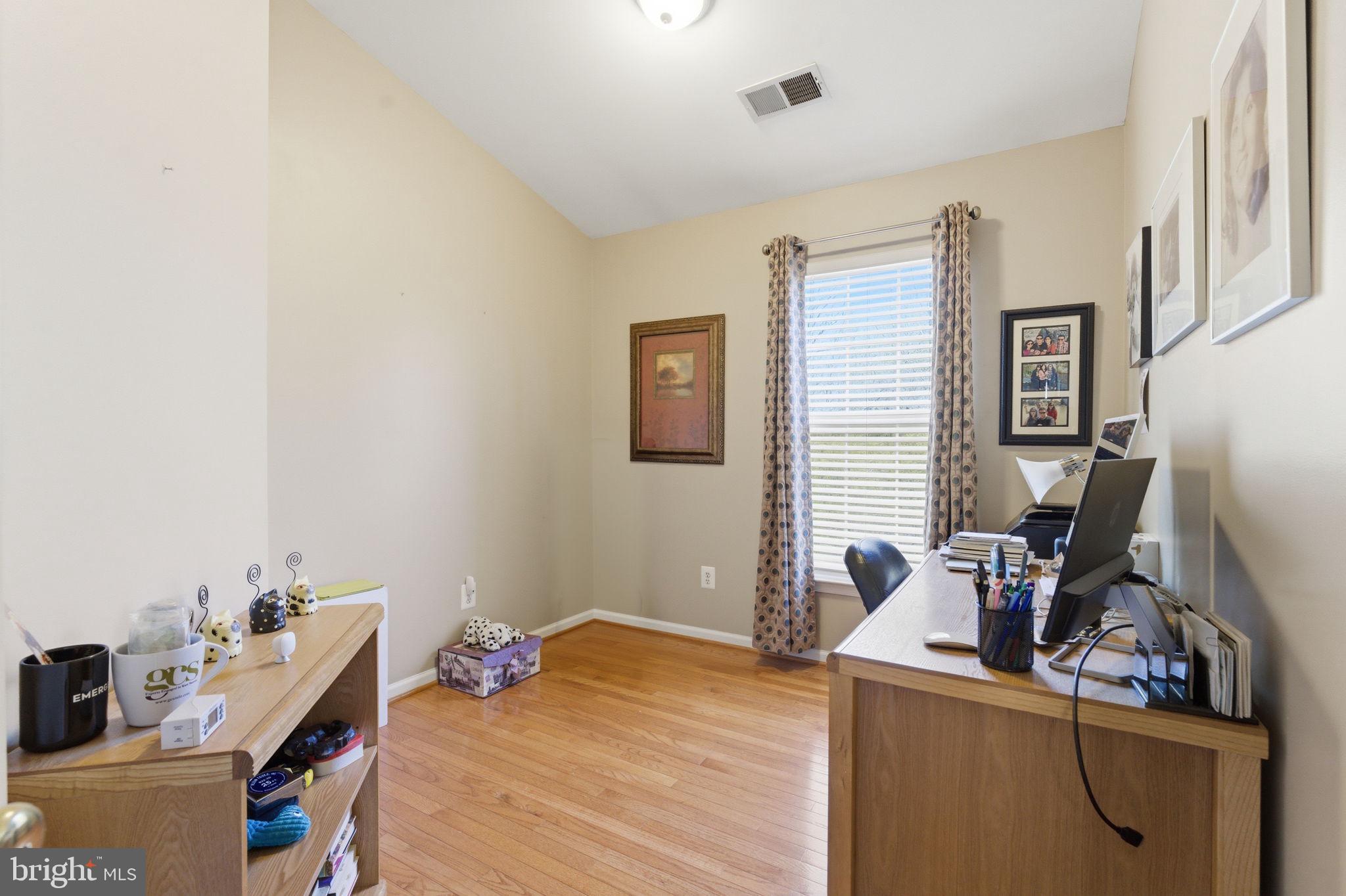 CLOVERLEAF CENTER - Residential