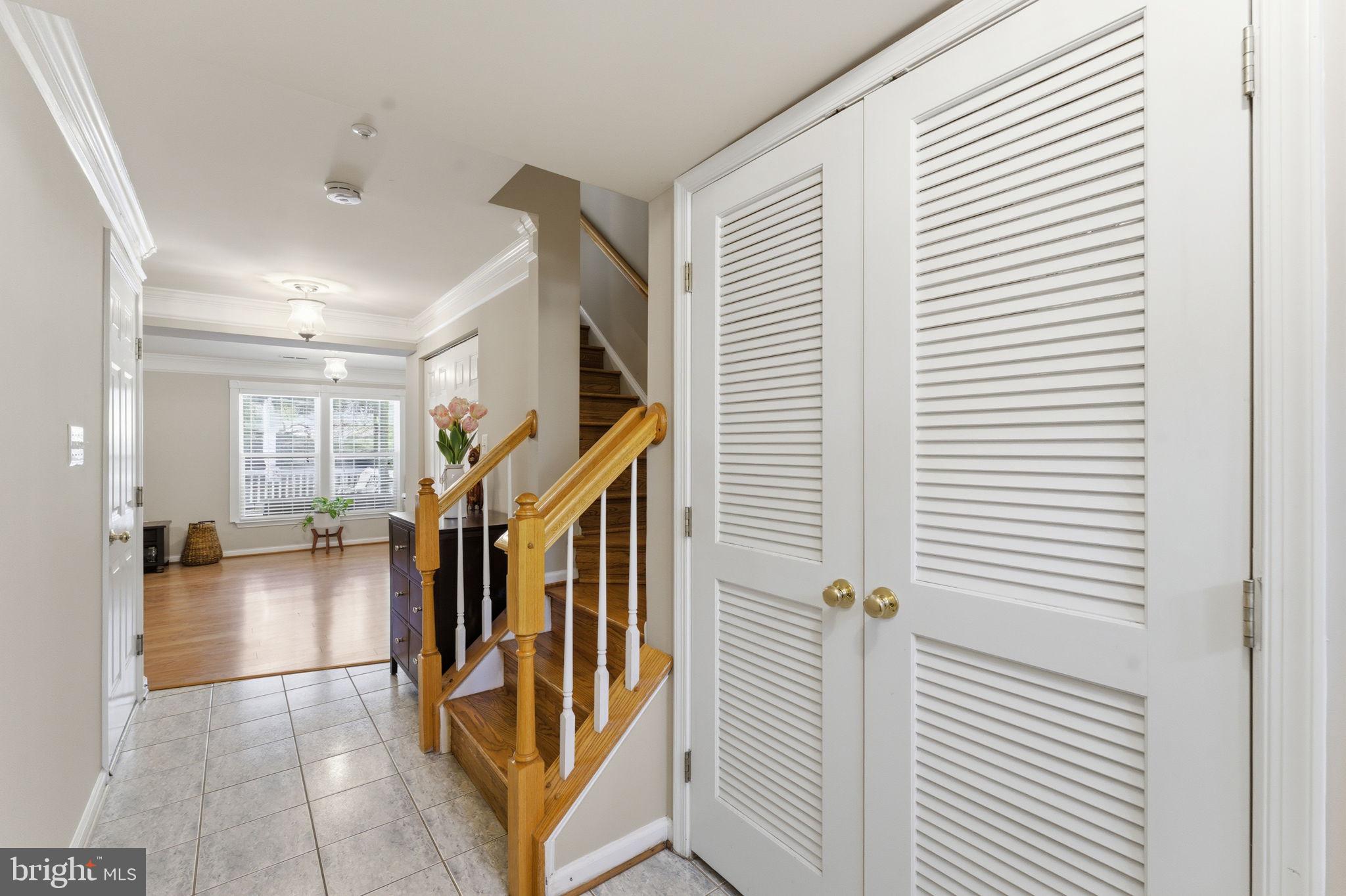 CLOVERLEAF CENTER - Residential