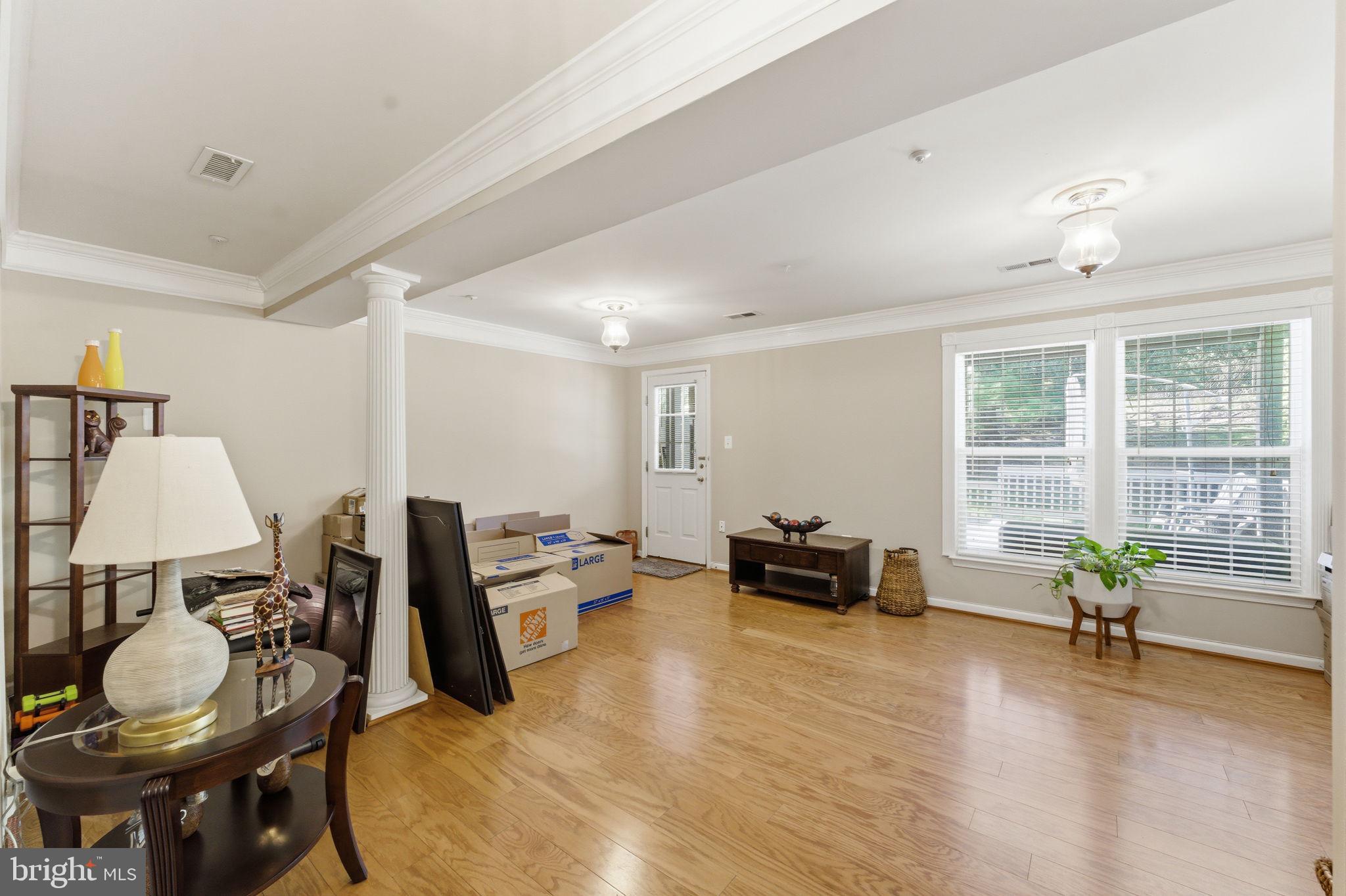 CLOVERLEAF CENTER - Residential