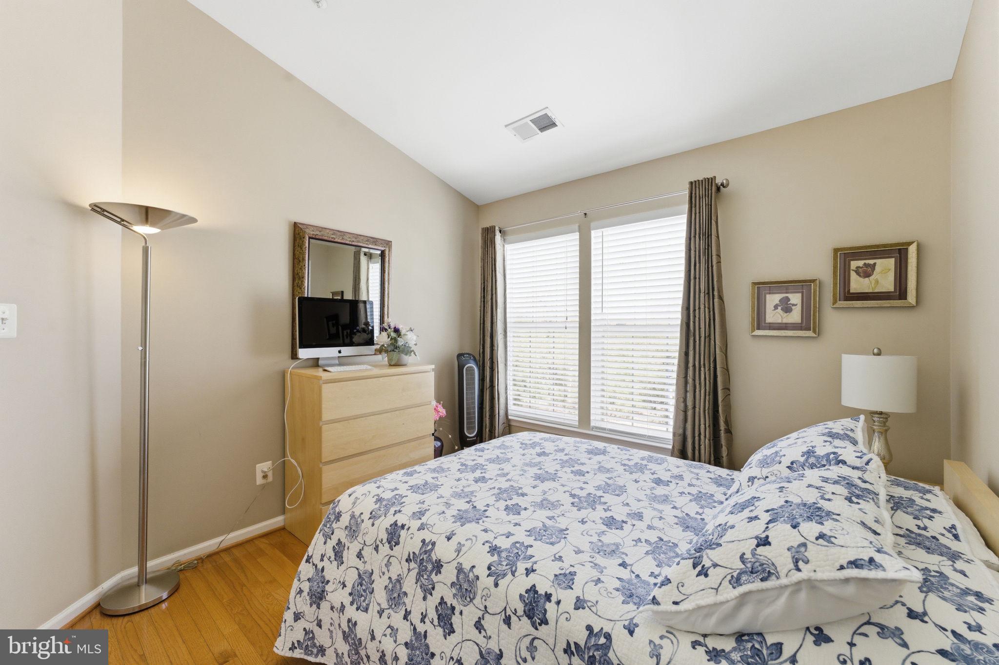 CLOVERLEAF CENTER - Residential