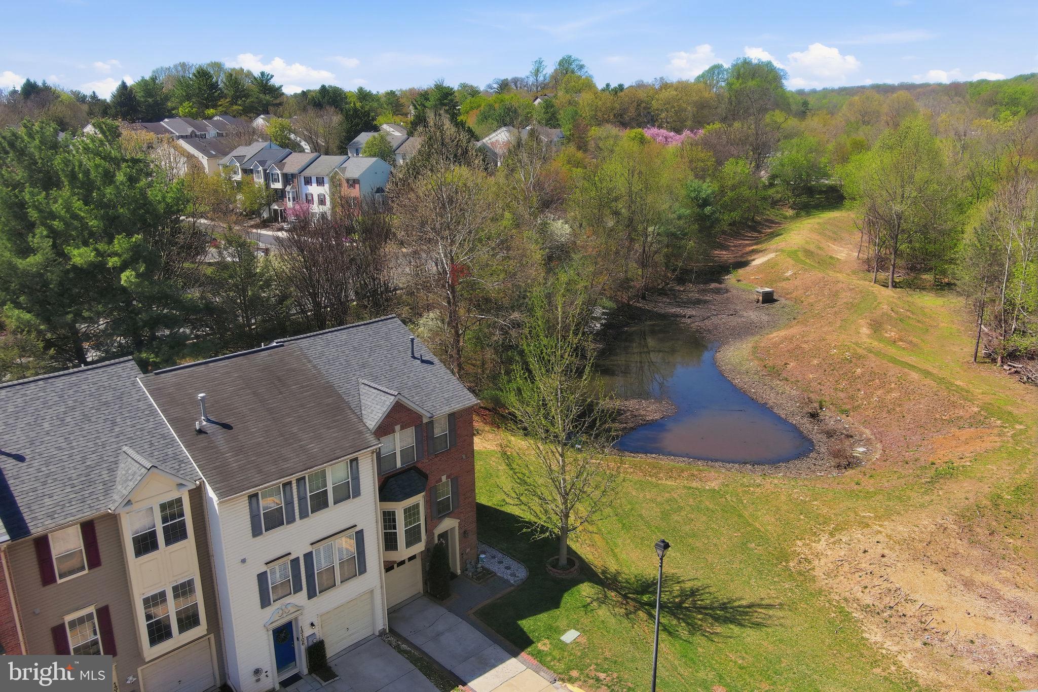 CLOVERLEAF CENTER - Residential