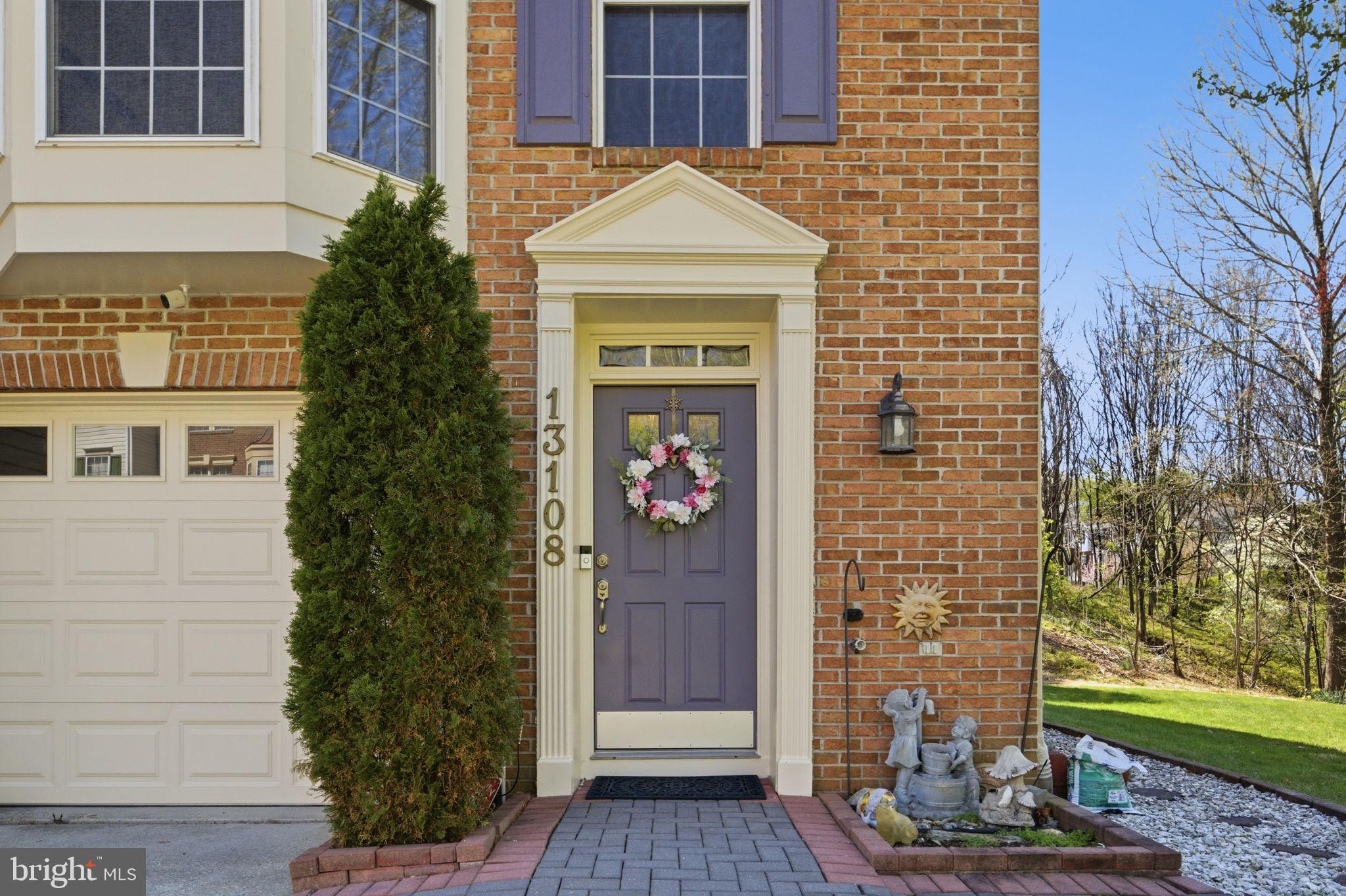 CLOVERLEAF CENTER - Residential