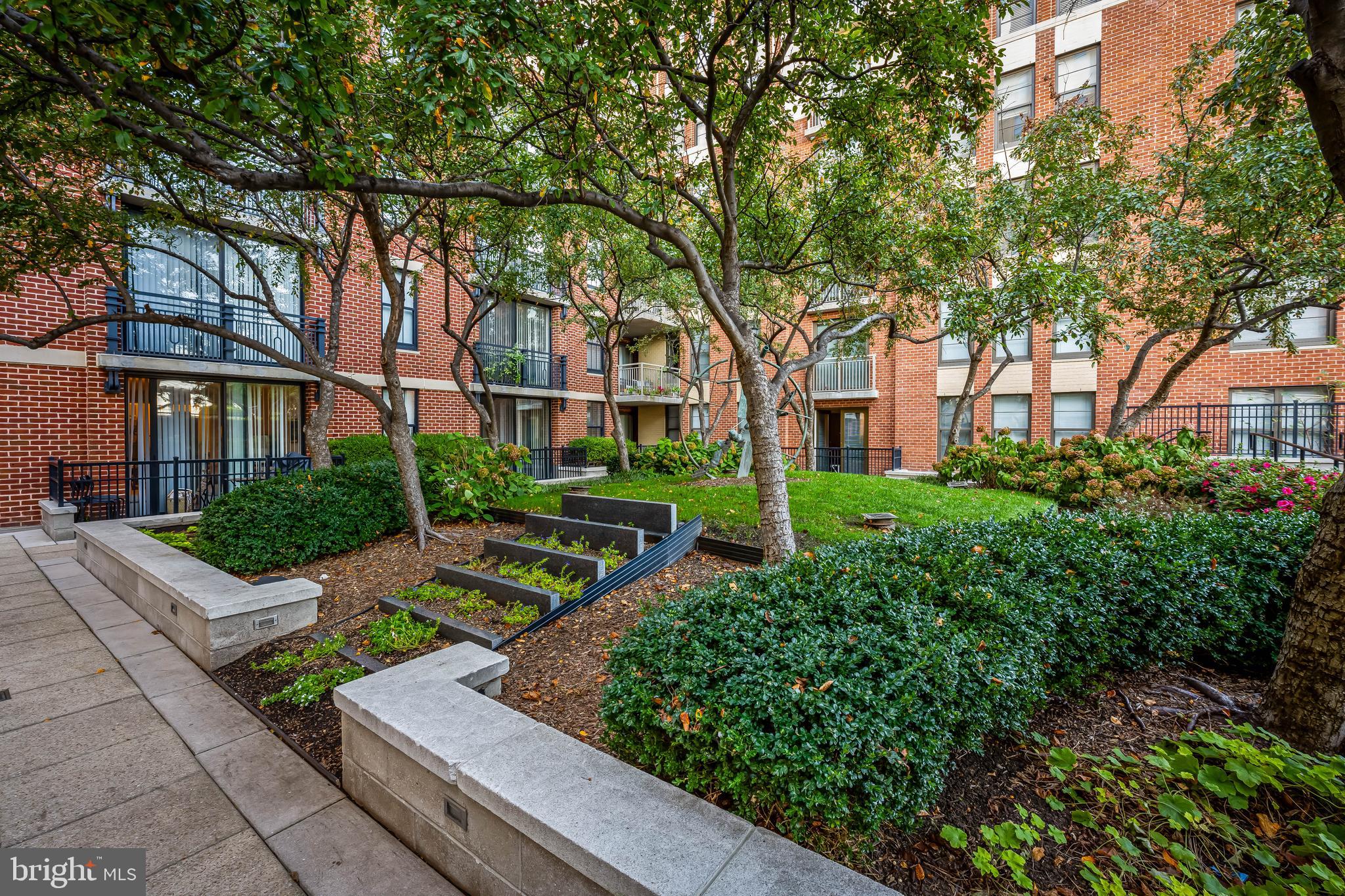HARBOR EAST - Residential