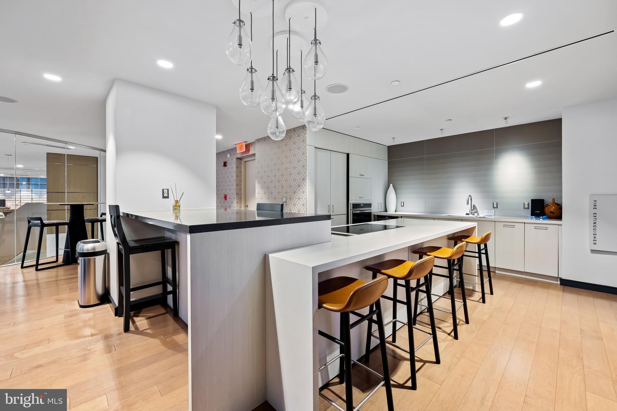 HARBOR EAST - Residential