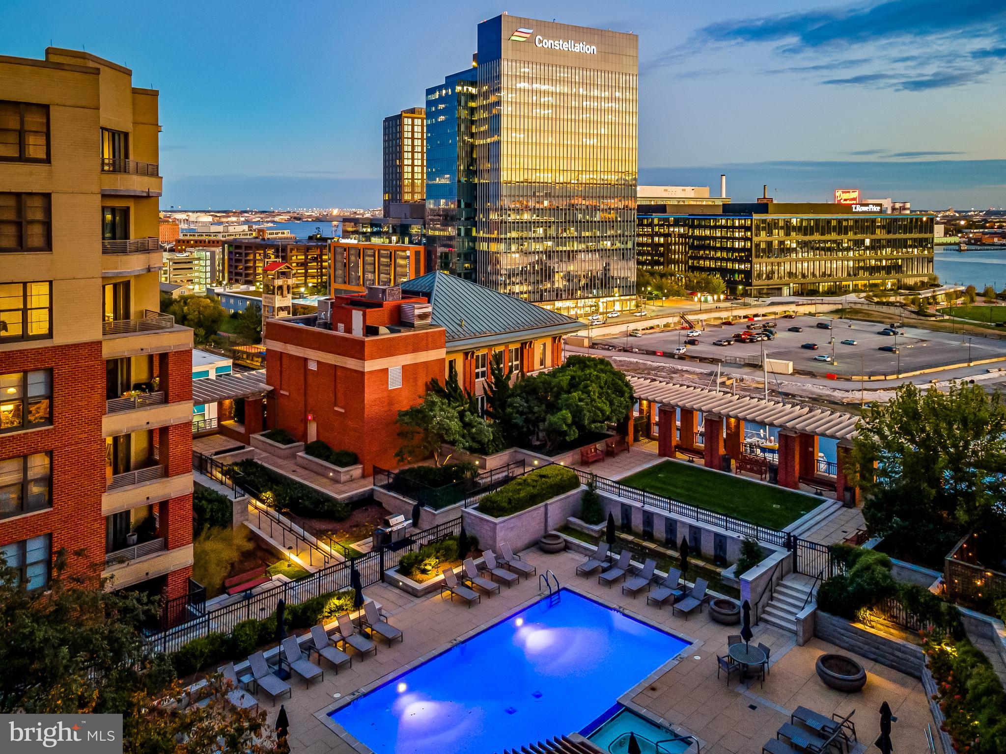 HARBOR EAST - Residential