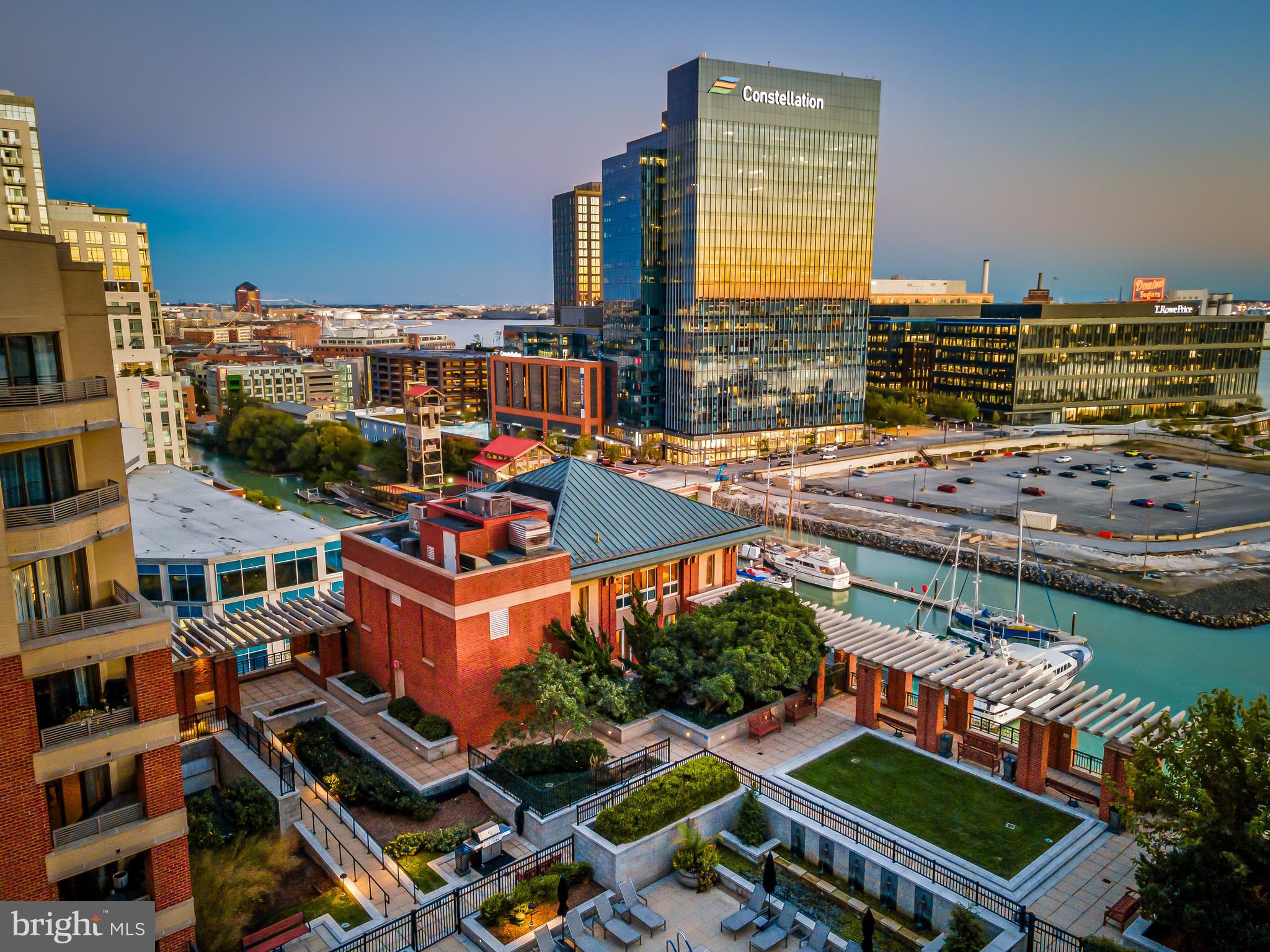HARBOR EAST - Residential