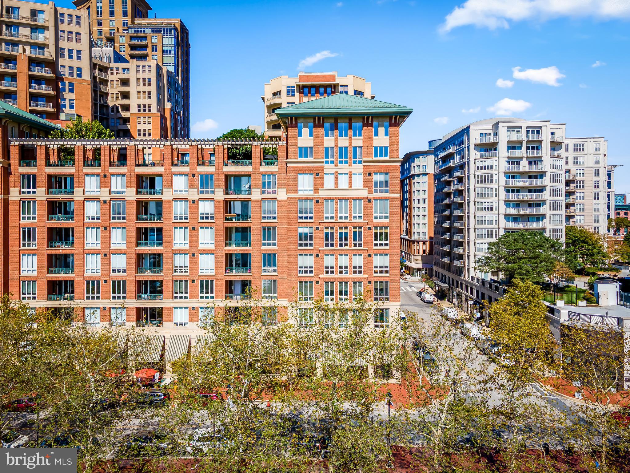 HARBOR EAST - Residential