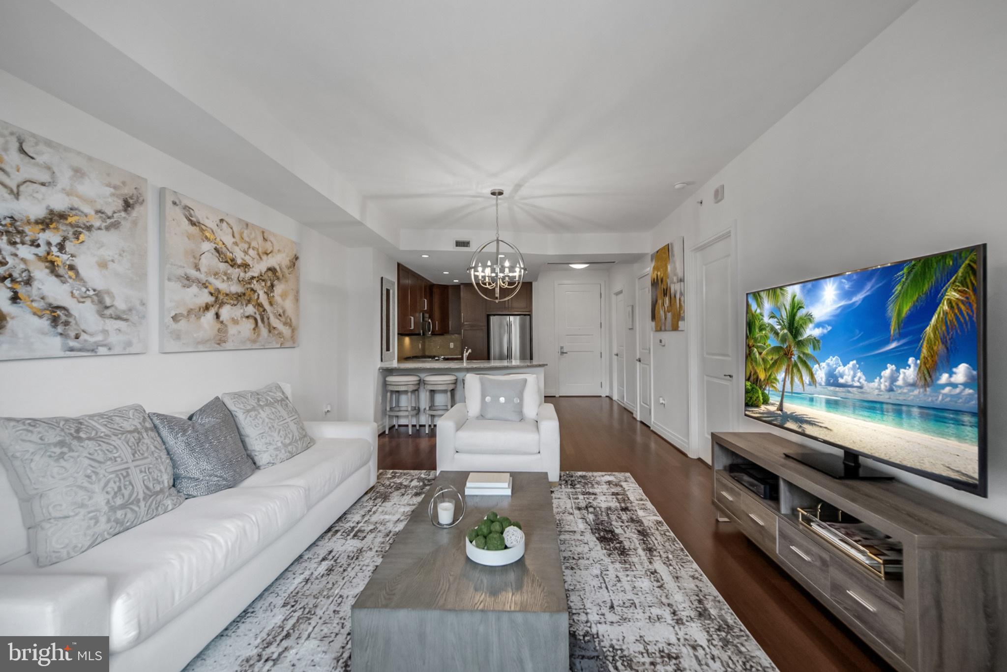 ONE PARK CREST CONDOMINIUM - Residential