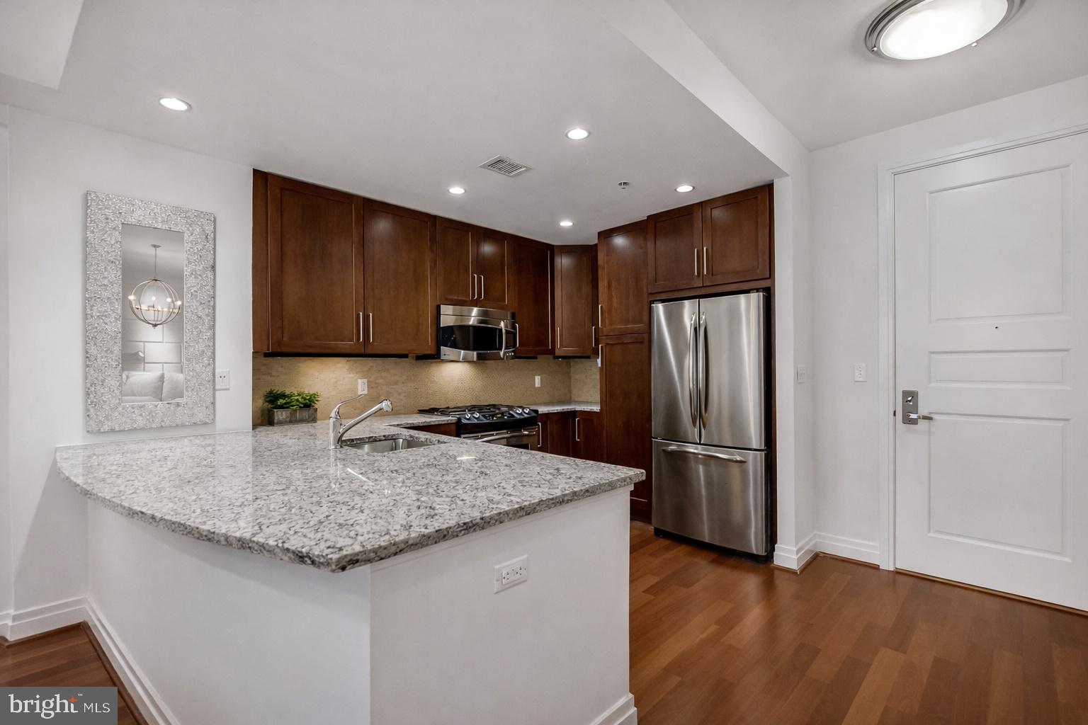 ONE PARK CREST CONDOMINIUM - Residential