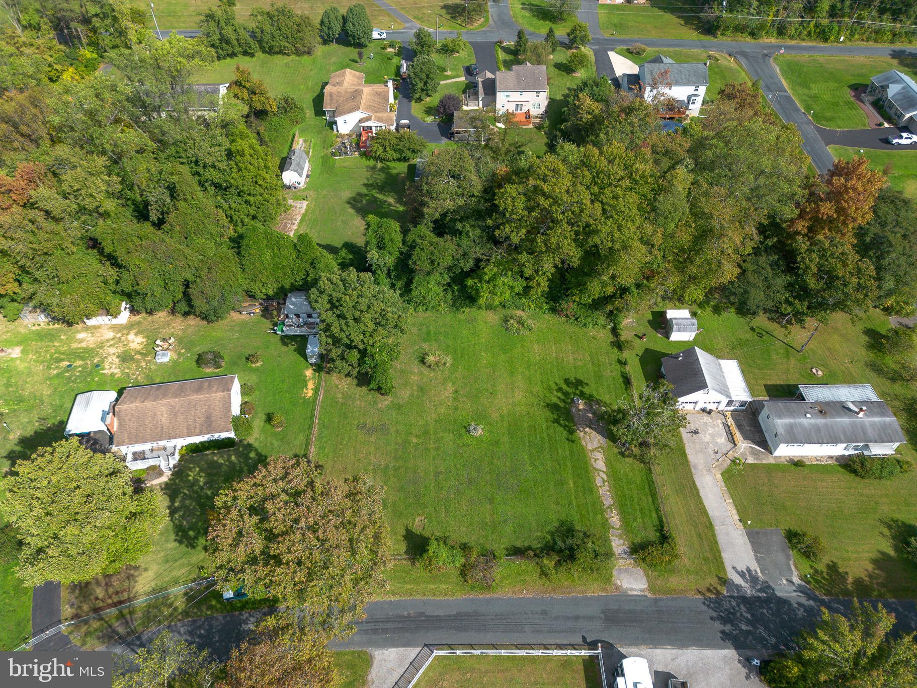 OAKLYN MANOR - Land