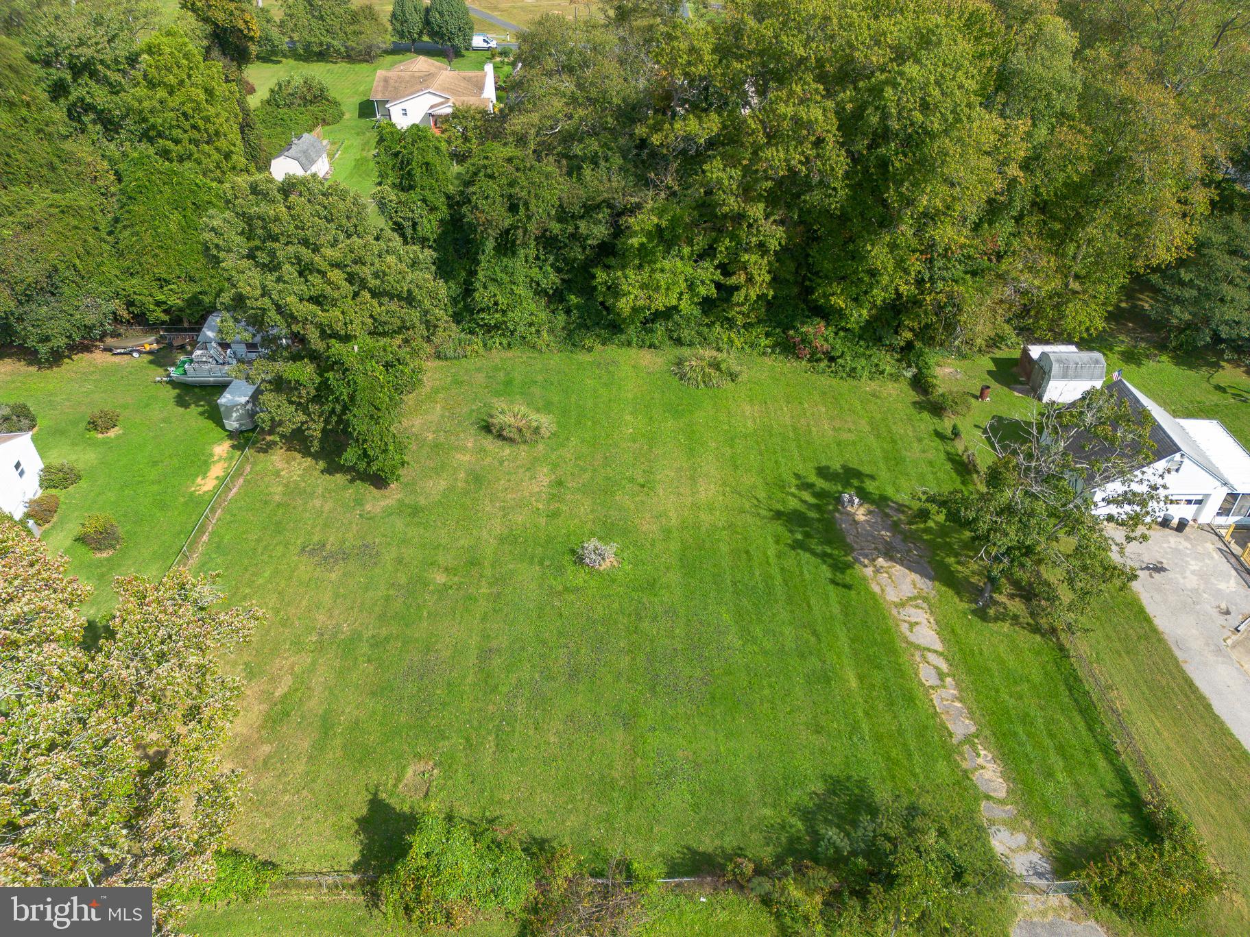 OAKLYN MANOR - Land