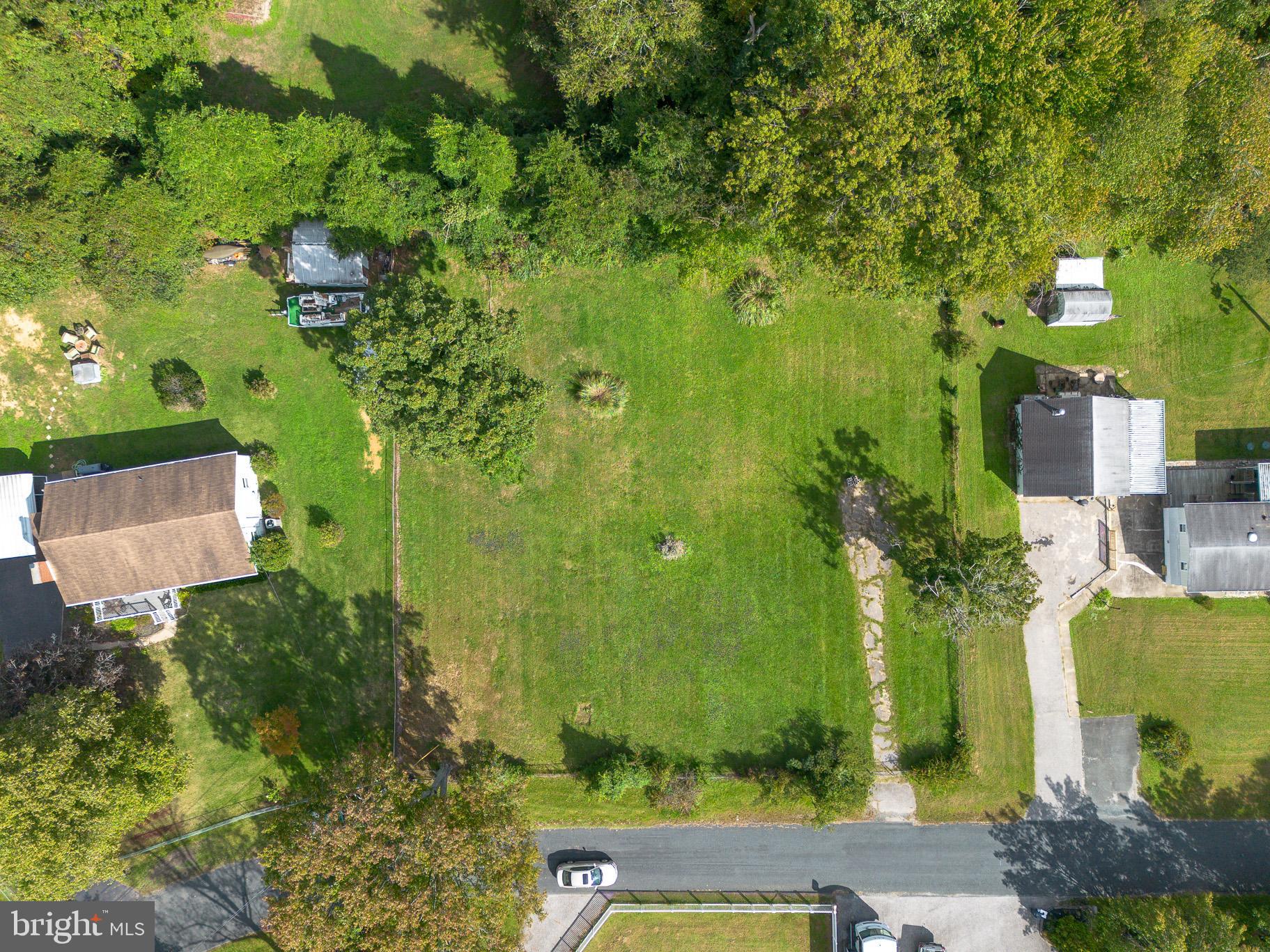 OAKLYN MANOR - Land