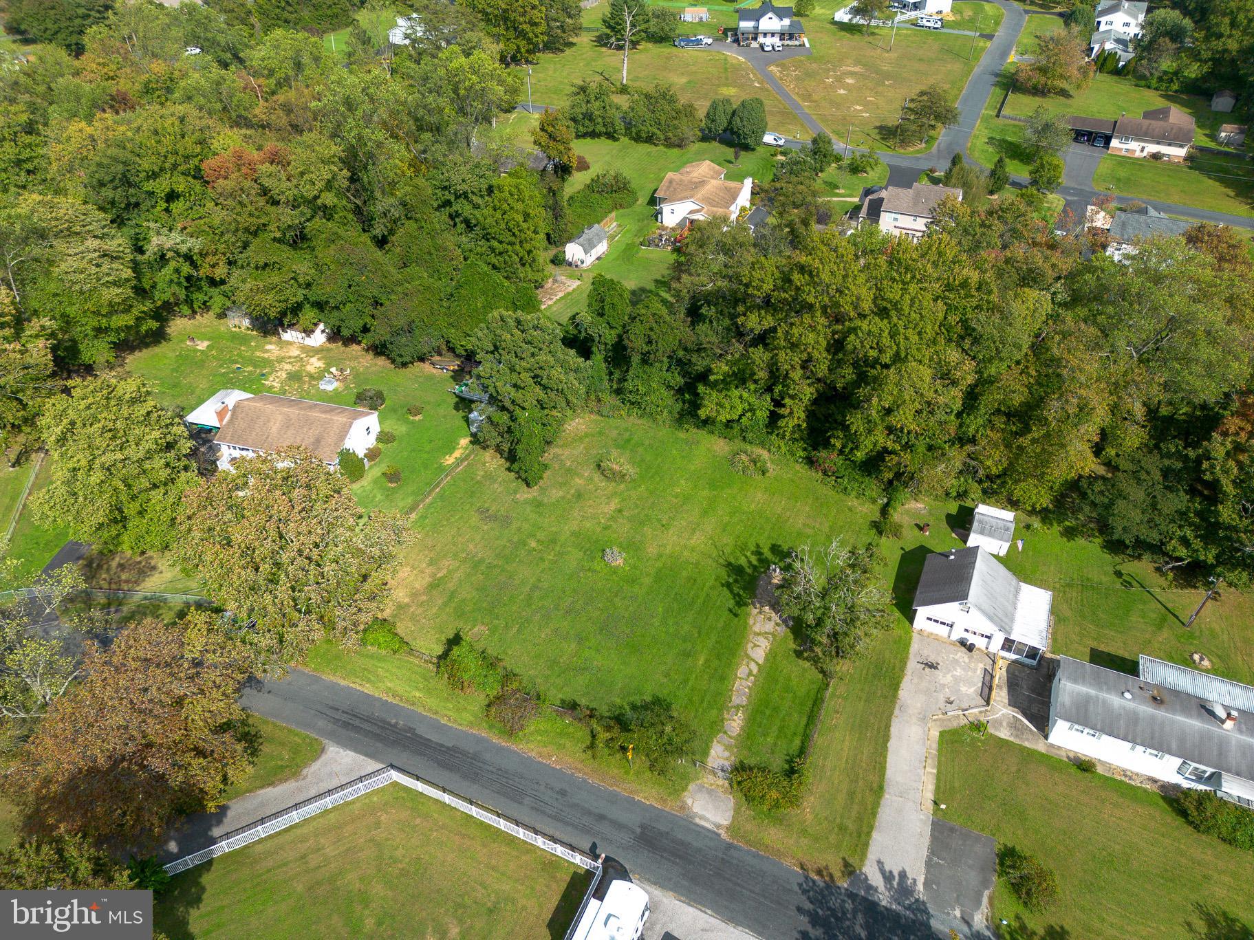 OAKLYN MANOR - Land