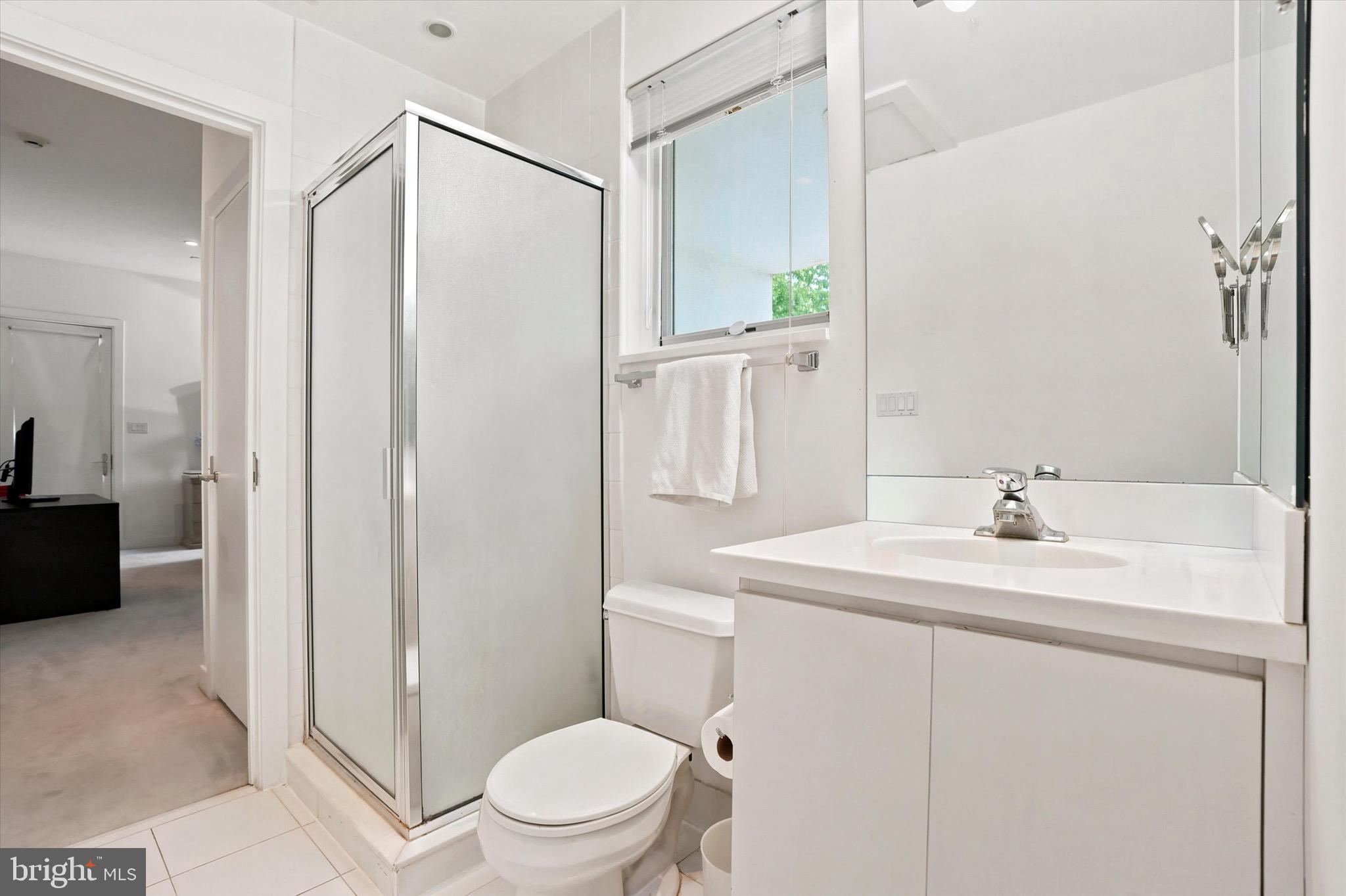 COUNTRY CLUB ESTS - Residential