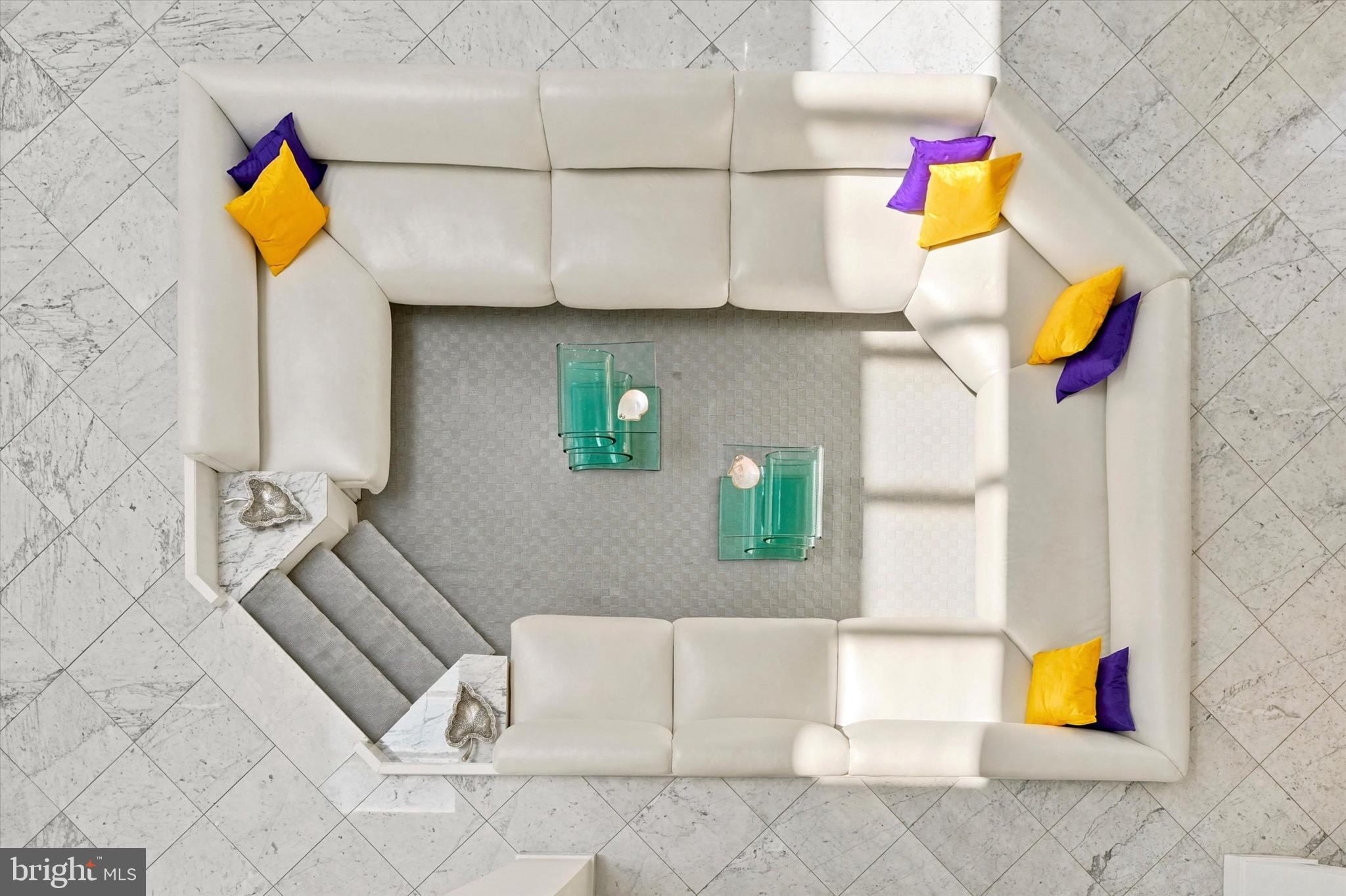 COUNTRY CLUB ESTS - Residential