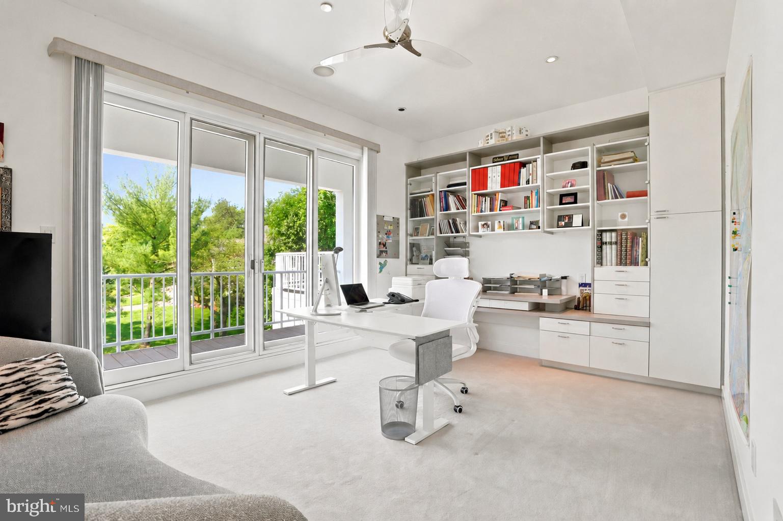 COUNTRY CLUB ESTS - Residential