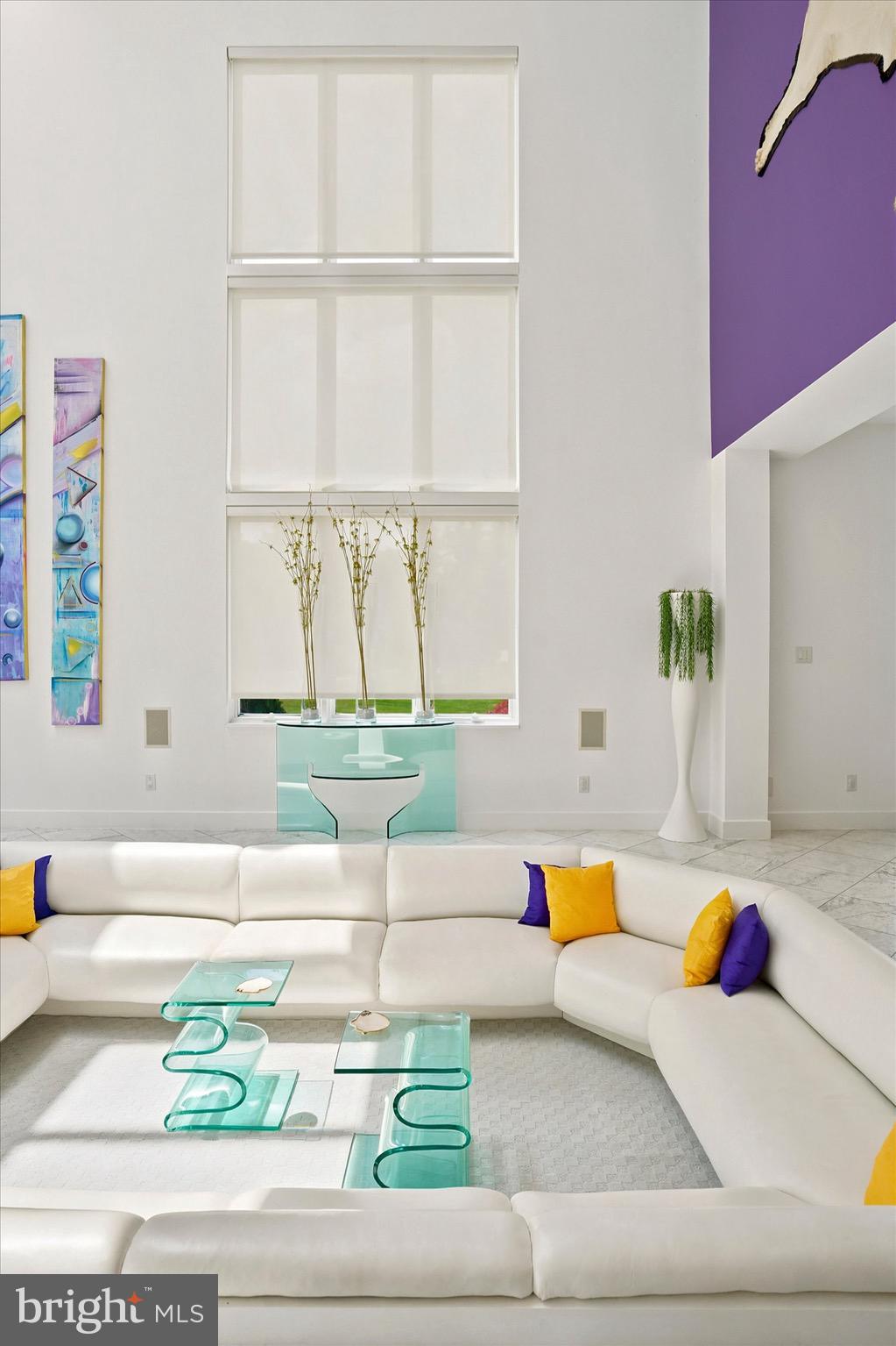 COUNTRY CLUB ESTS - Residential