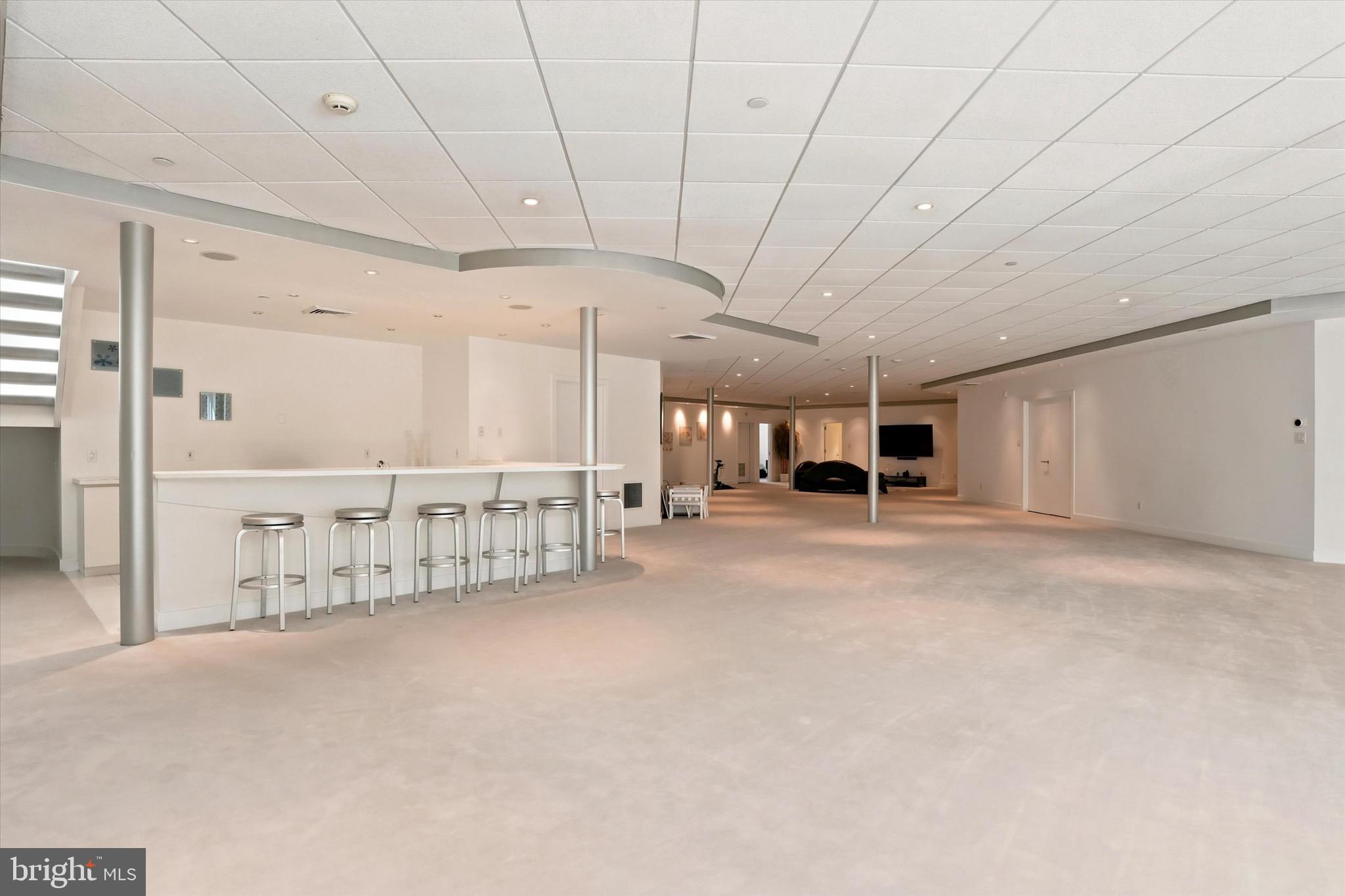 COUNTRY CLUB ESTS - Residential