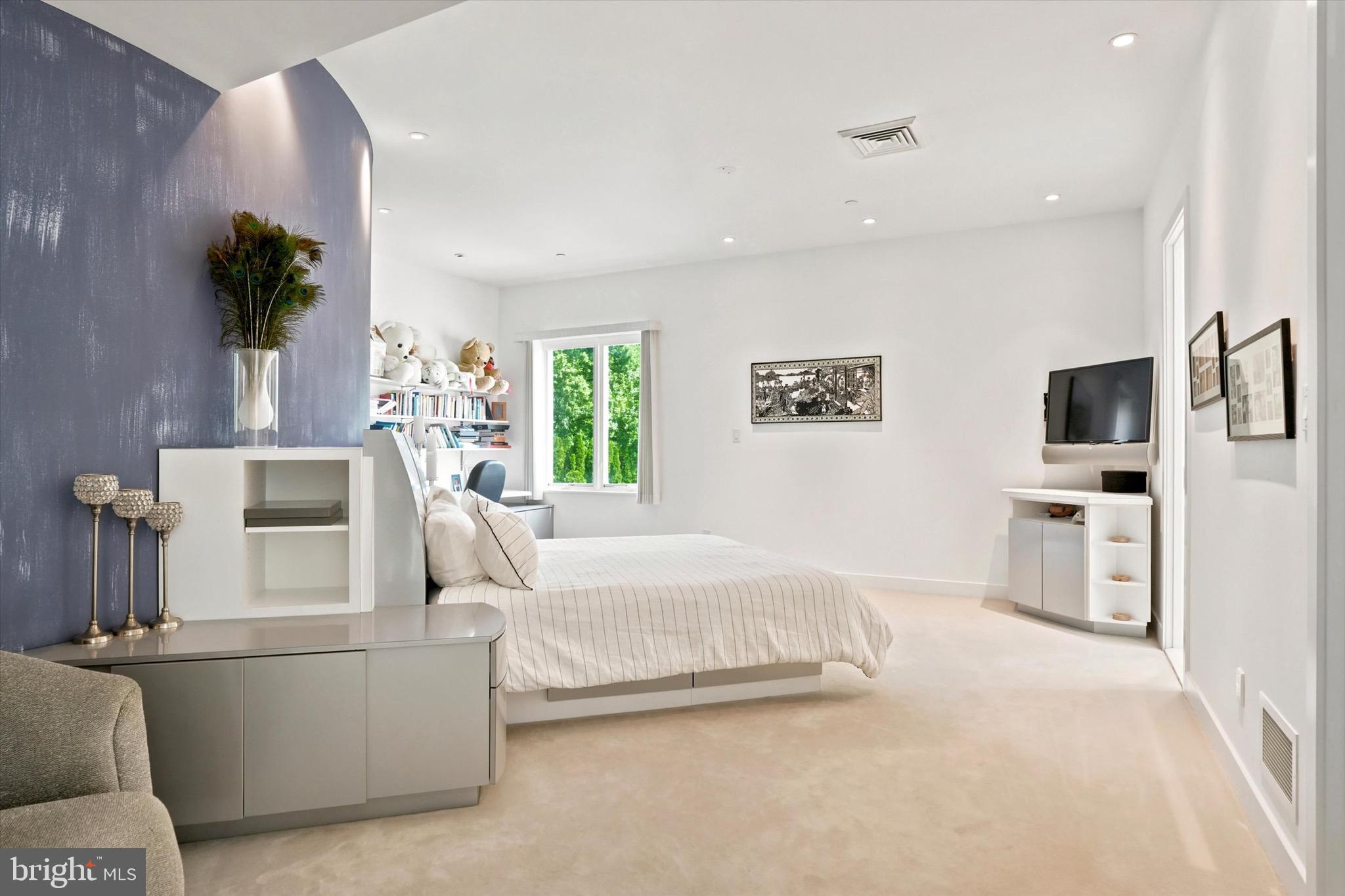 COUNTRY CLUB ESTS - Residential