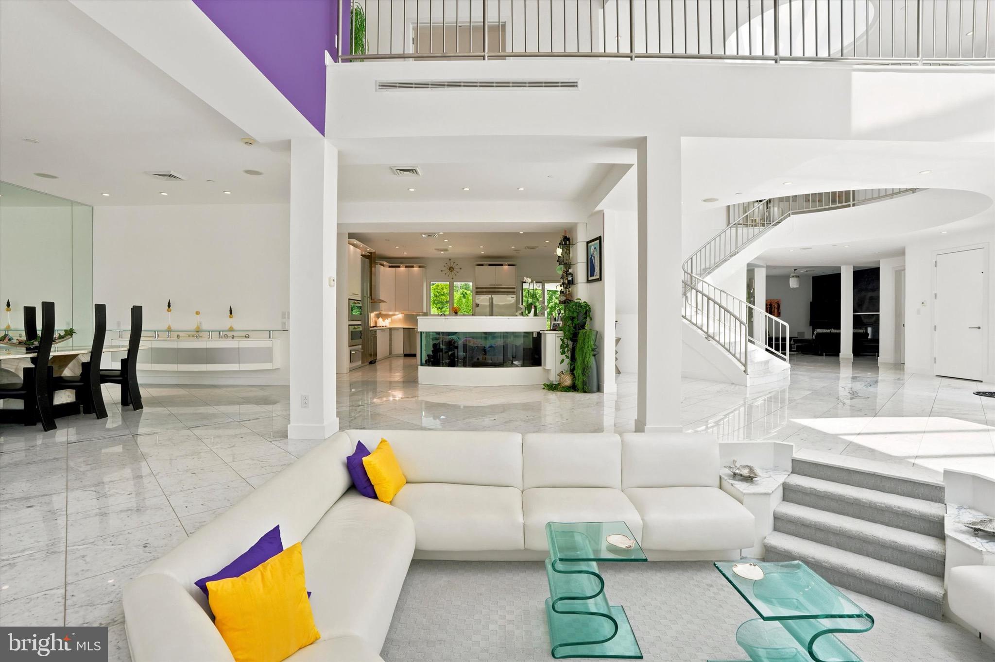 COUNTRY CLUB ESTS - Residential