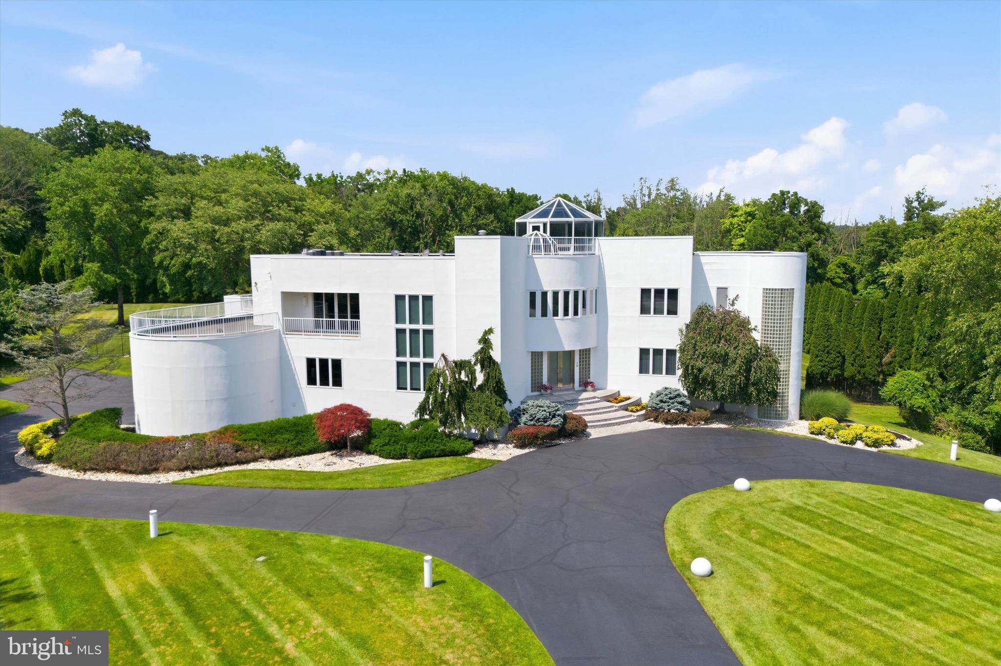 COUNTRY CLUB ESTS - Residential