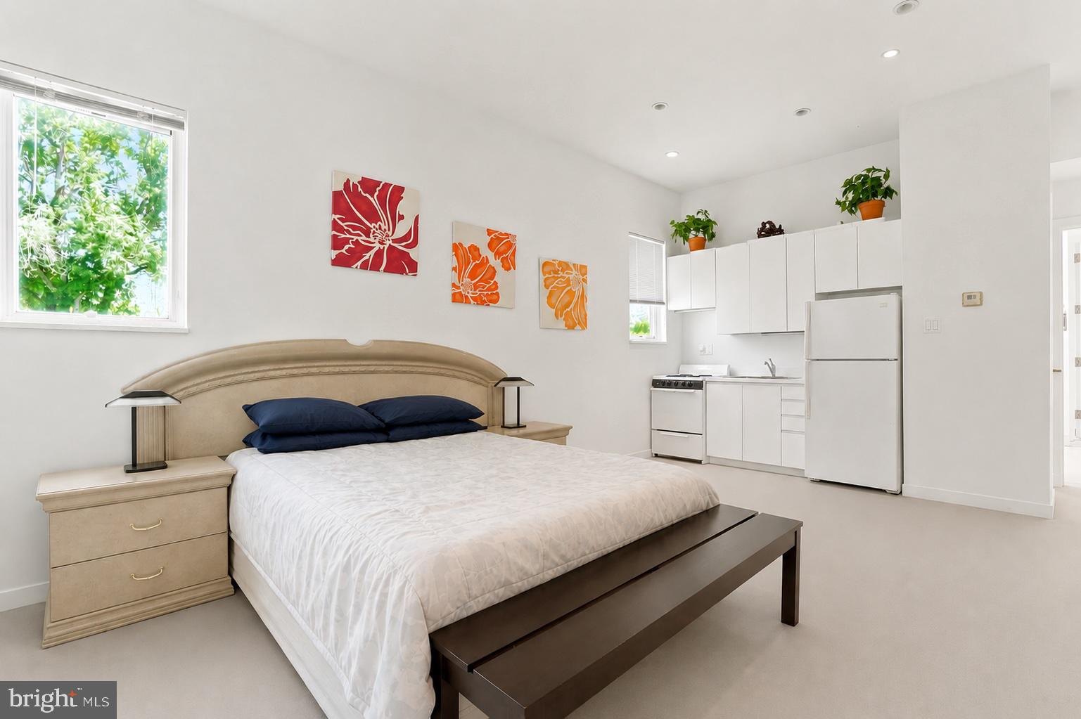 COUNTRY CLUB ESTS - Residential