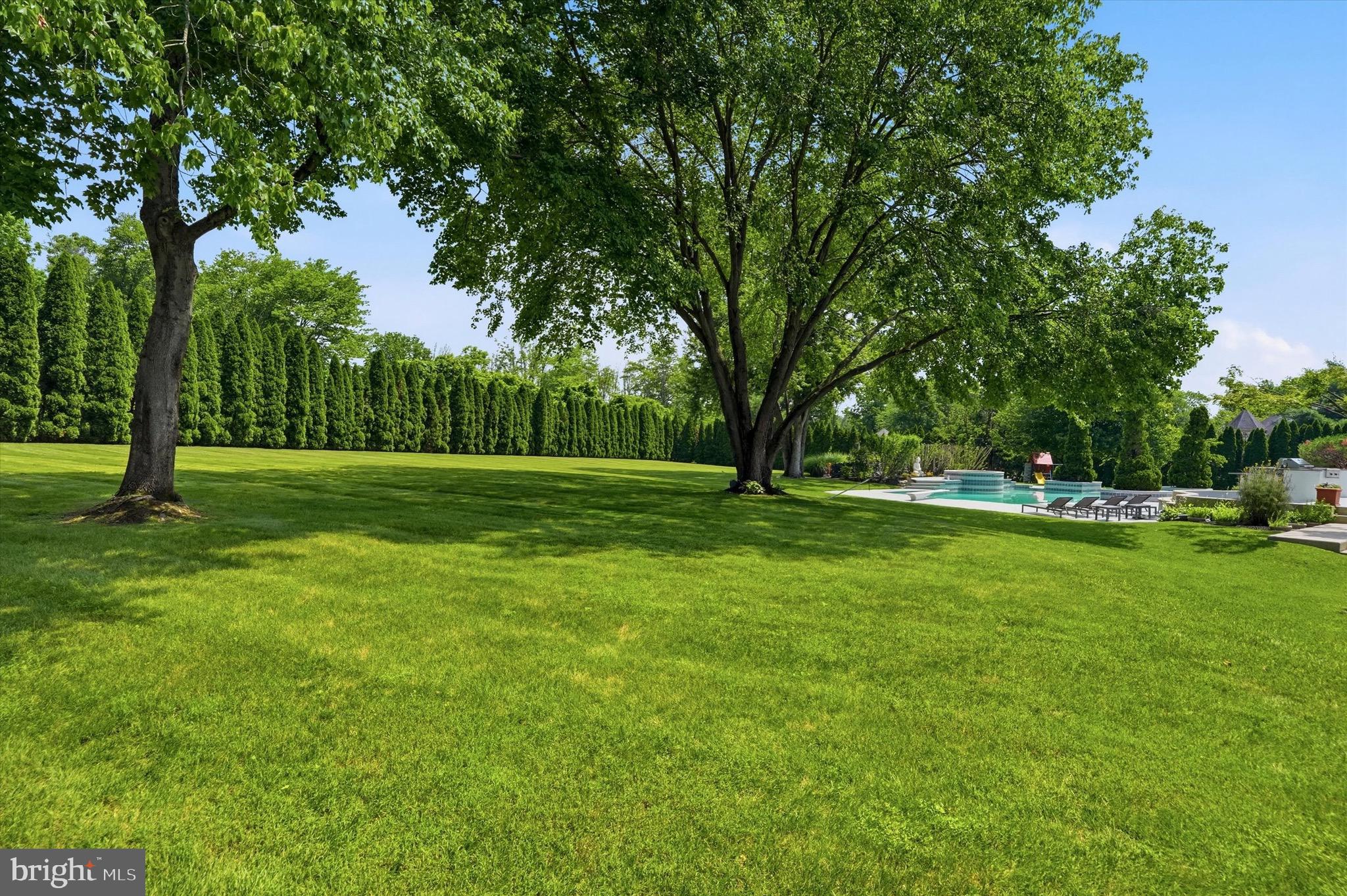COUNTRY CLUB ESTS - Residential