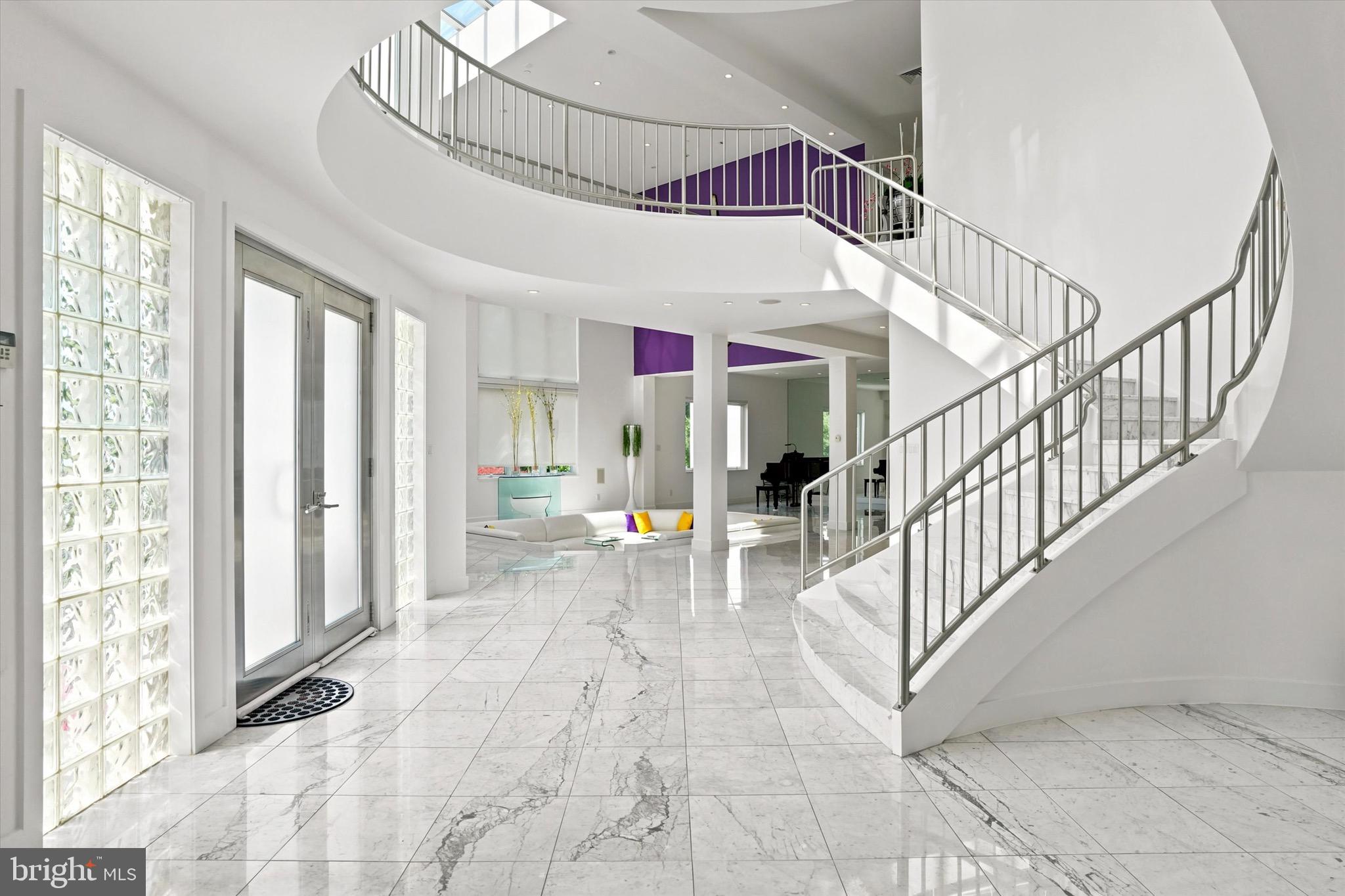 COUNTRY CLUB ESTS - Residential
