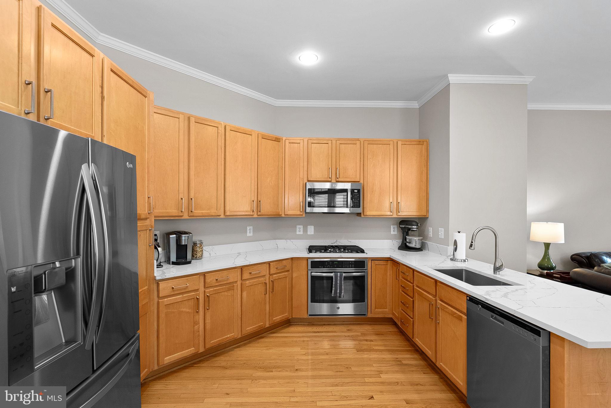CORTLAND SQUARE - Residential