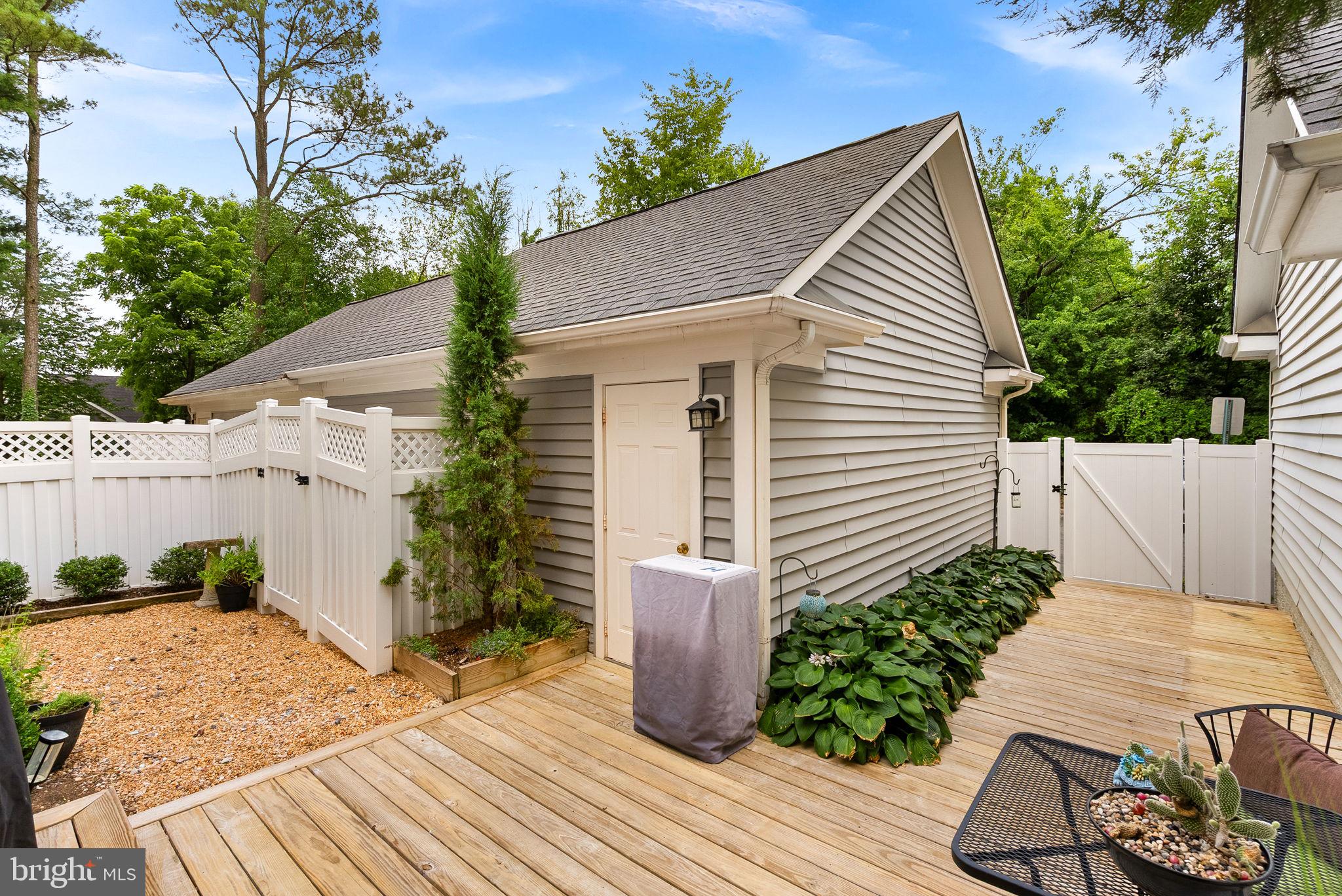 CORTLAND SQUARE - Residential