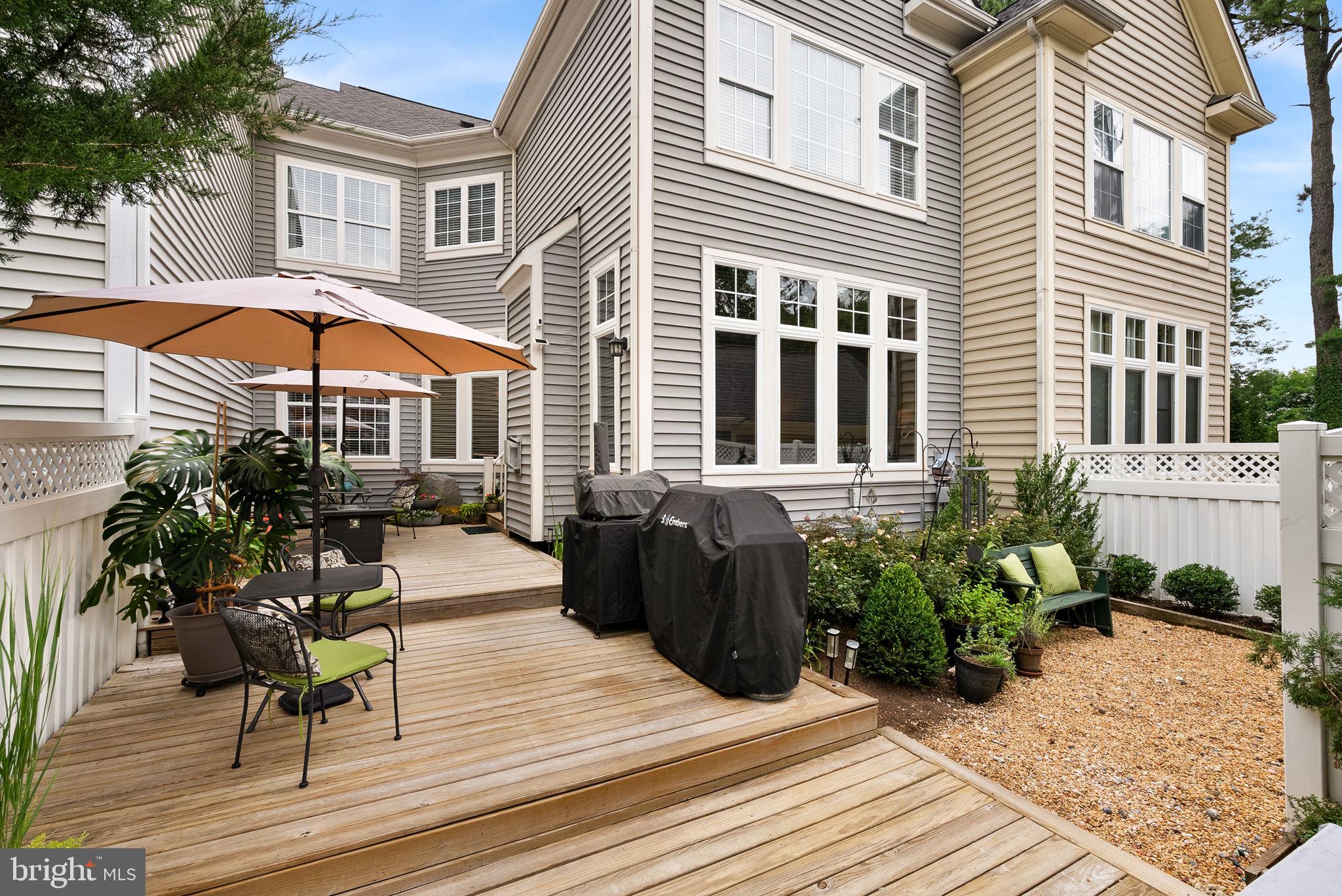 CORTLAND SQUARE - Residential