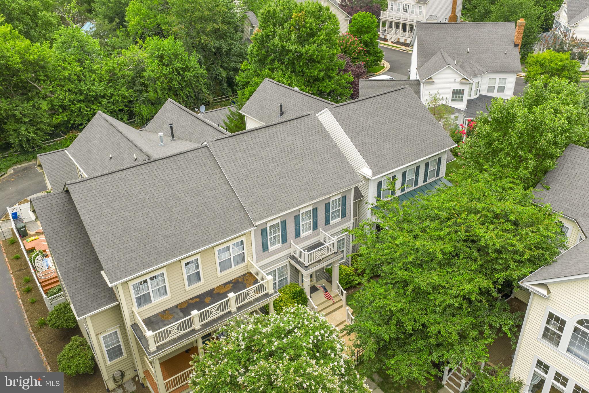 CORTLAND SQUARE - Residential