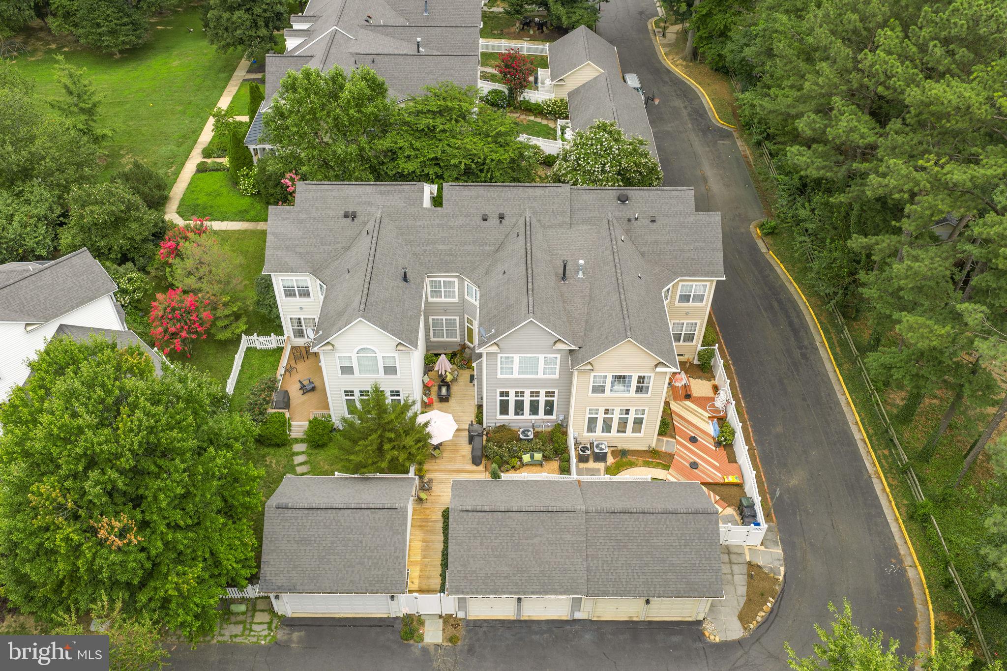 CORTLAND SQUARE - Residential