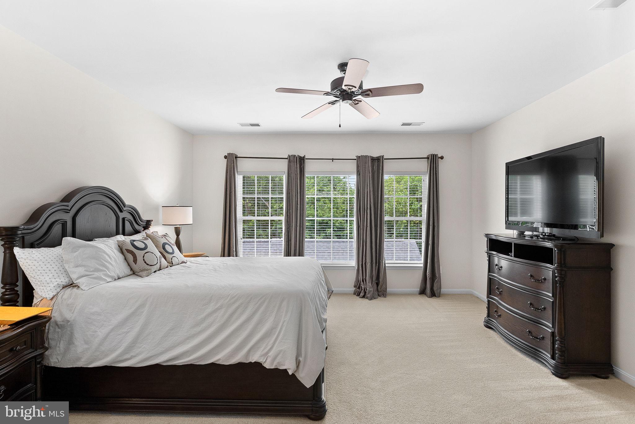 CORTLAND SQUARE - Residential