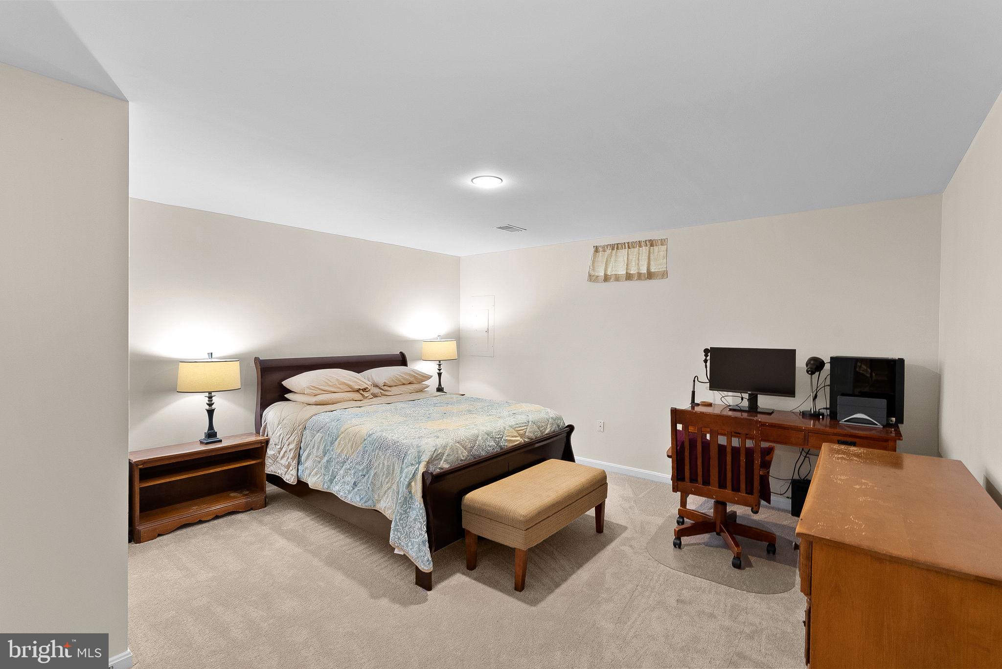 CORTLAND SQUARE - Residential