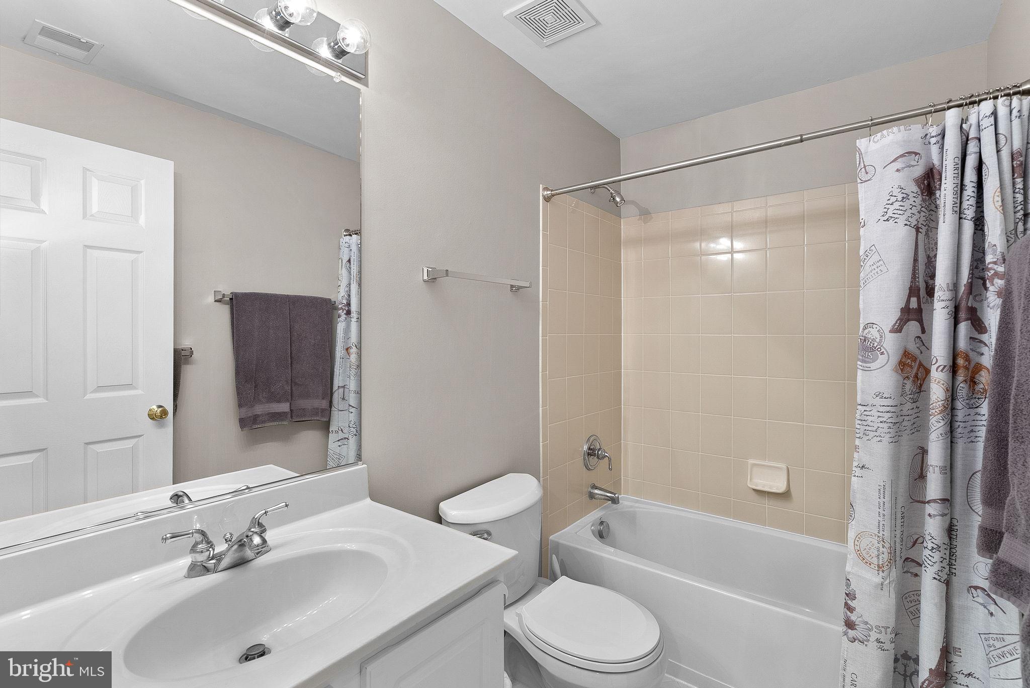 CORTLAND SQUARE - Residential