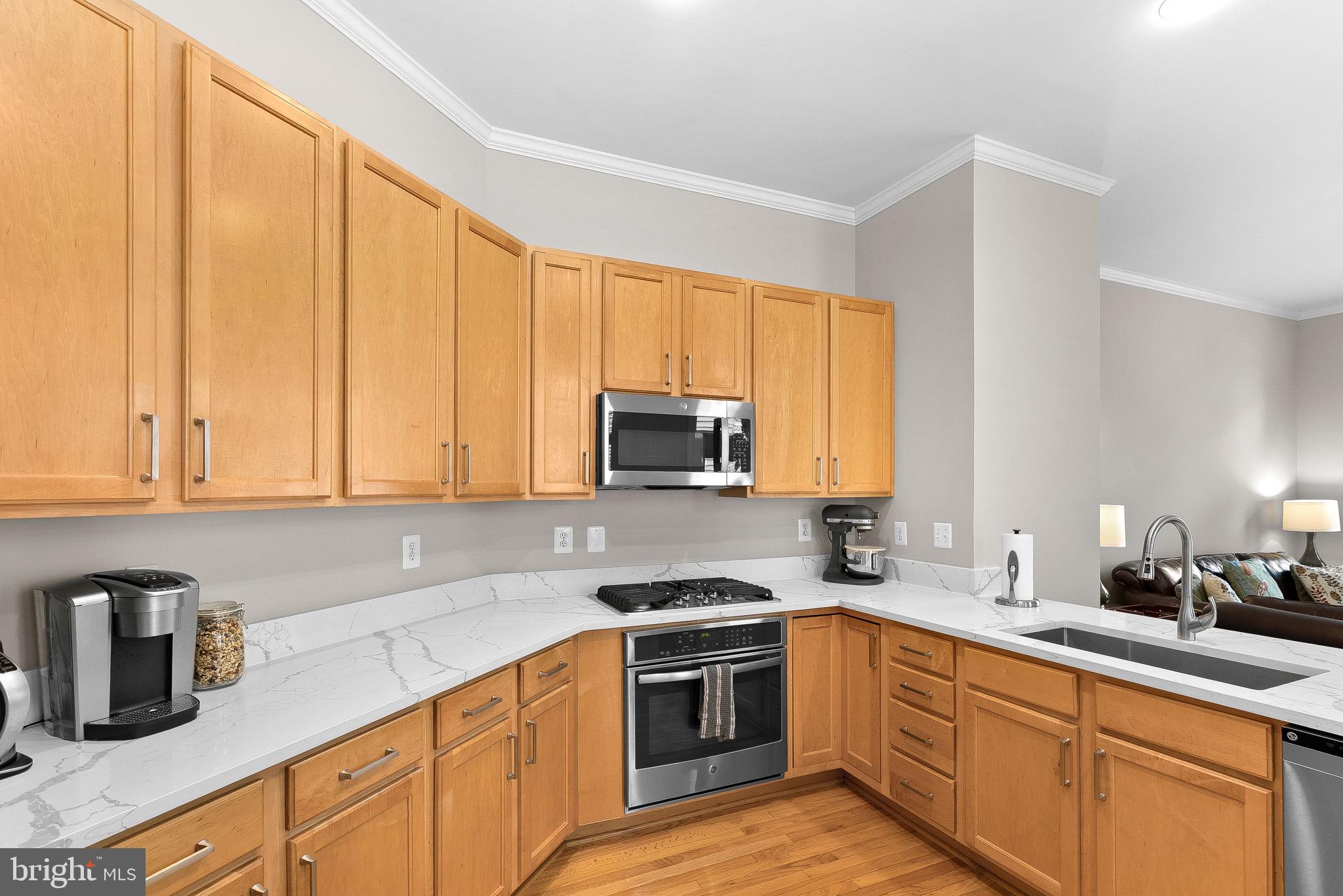 CORTLAND SQUARE - Residential