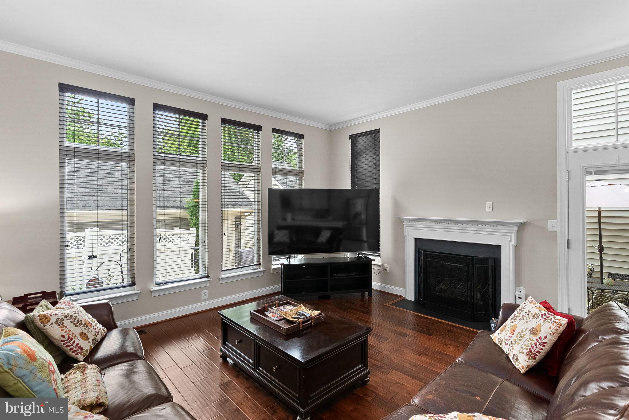 CORTLAND SQUARE - Residential