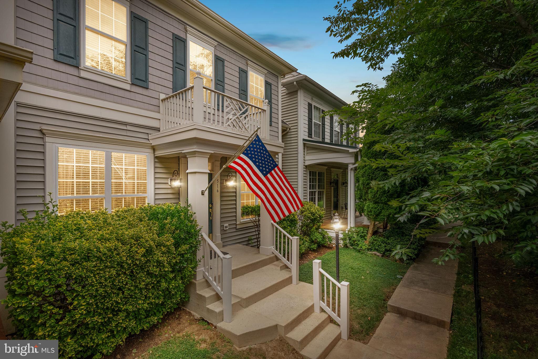 CORTLAND SQUARE - Residential