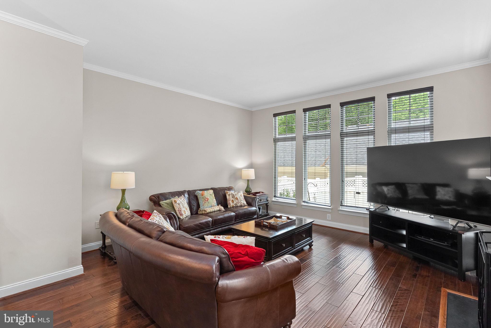 CORTLAND SQUARE - Residential