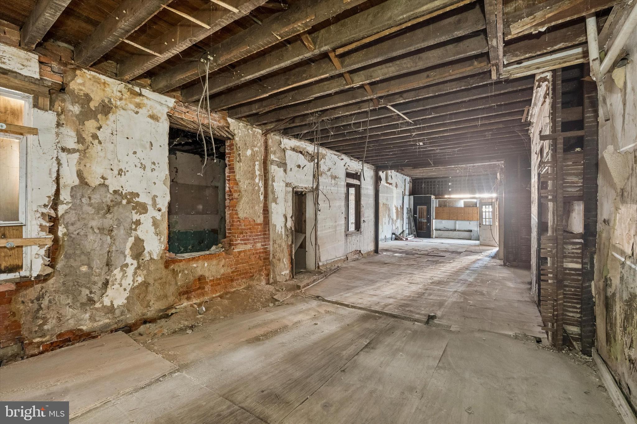 PARKSIDE - Commercial Sale